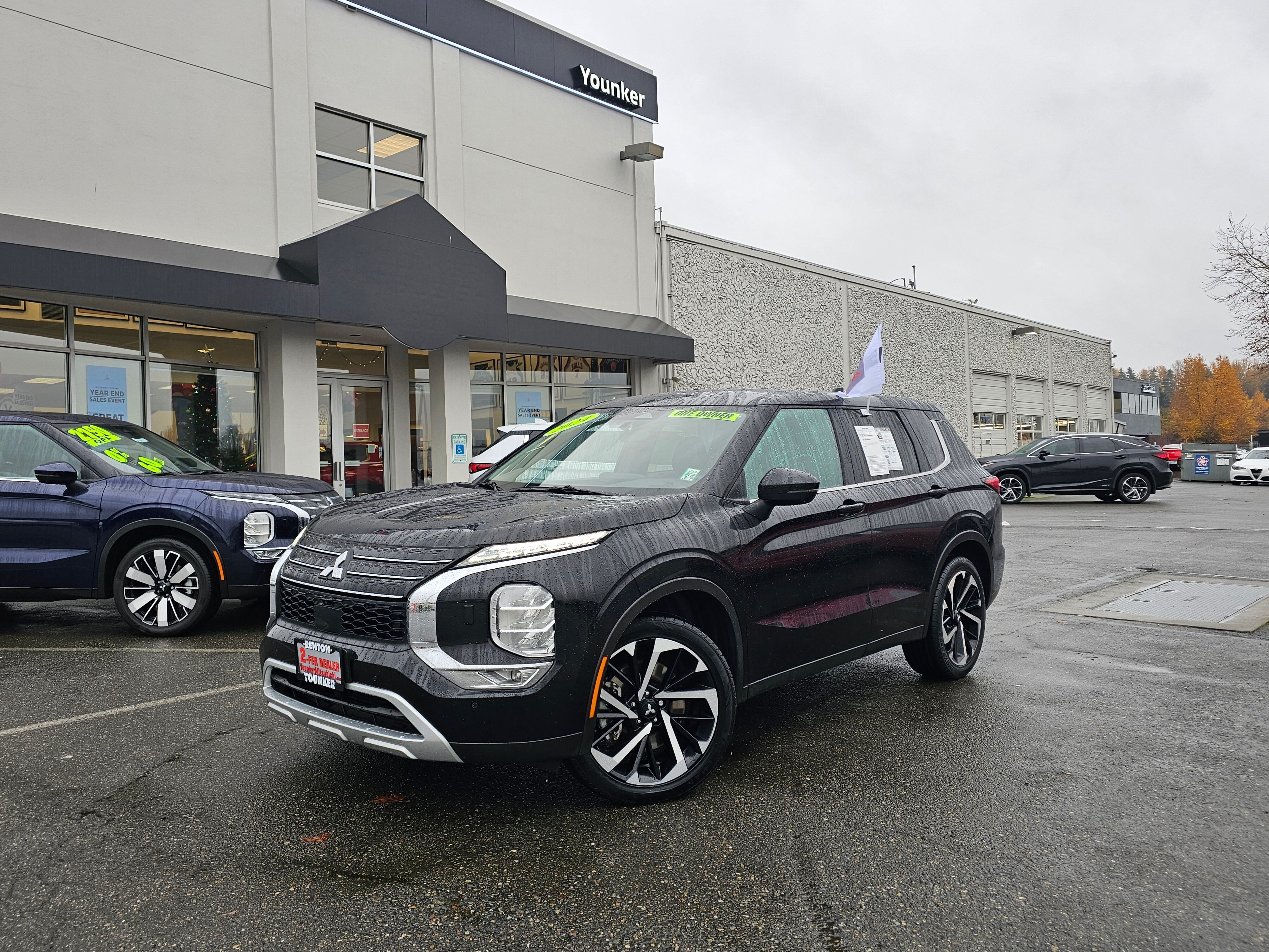 Labrador Black Pearl 2024 Mitsubishi Outlander SE S-AWC SUV / Crossover All-Wheel Drive Continuously Variable Transmission