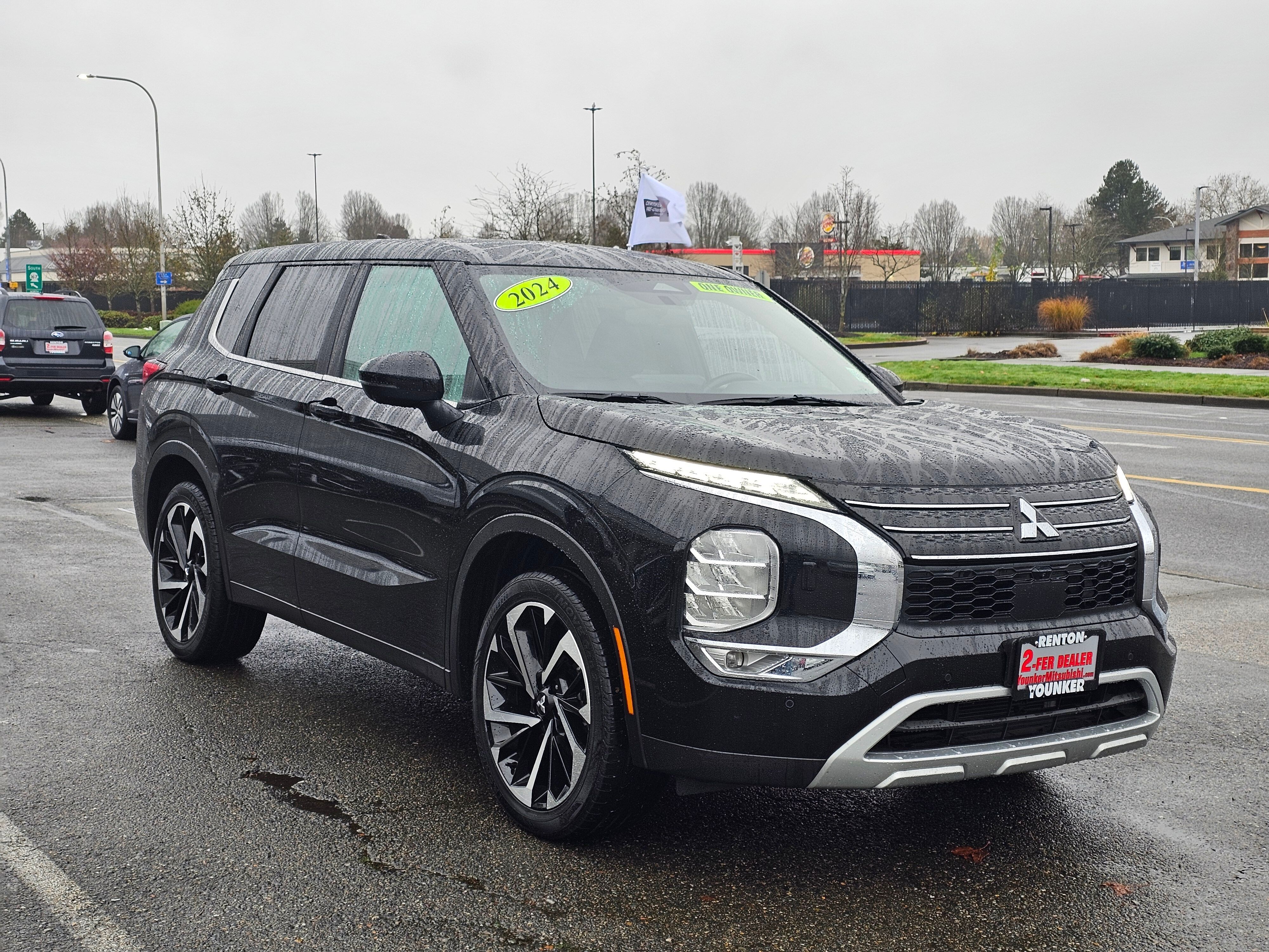 View vehicle photo 3