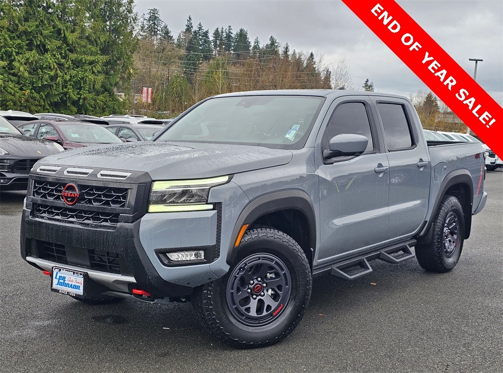 2025 Nissan Frontier PRO-4X Crew Cab 4WD