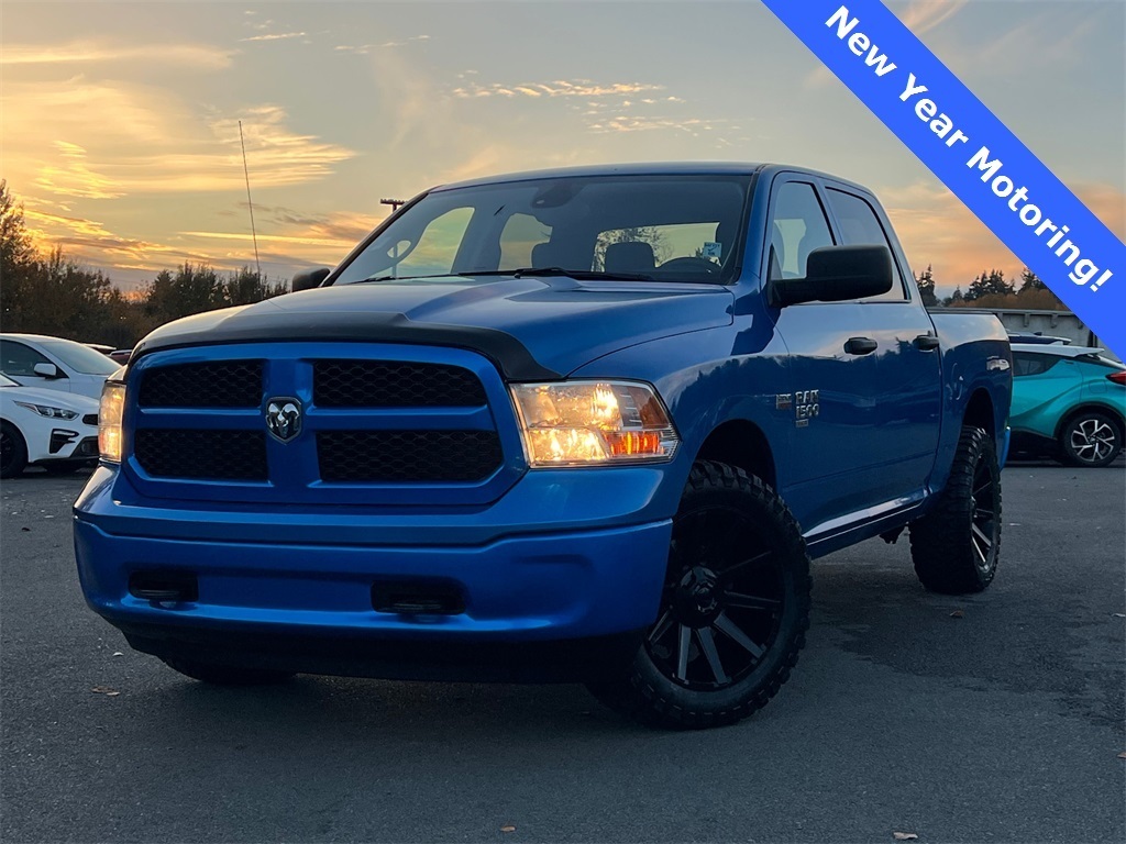 2022 RAM 1500 Classic SLT Crew Cab 4WD