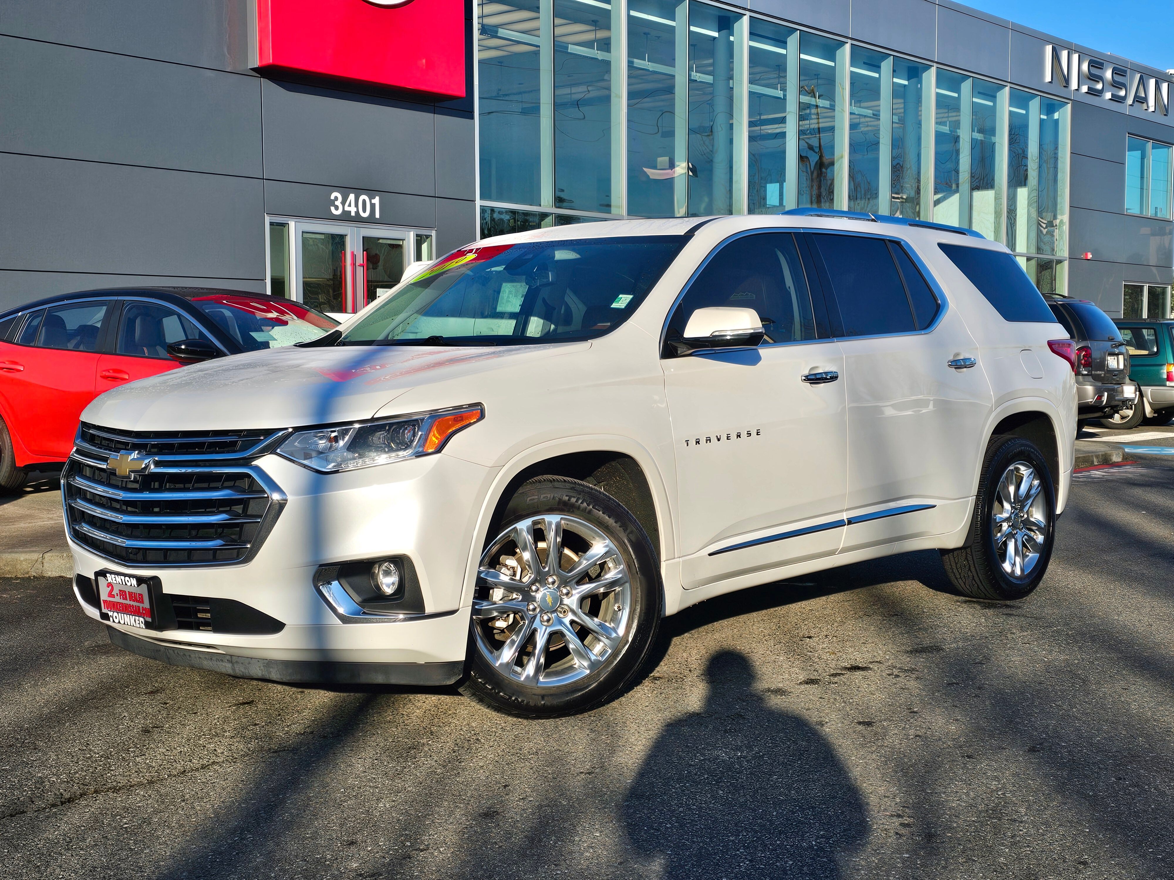 White (Iridescent Pearl Tricoat) 2019 Chevrolet Traverse High Country AWD SUV / Crossover Four-Wheel Drive 9-Speed Automatic