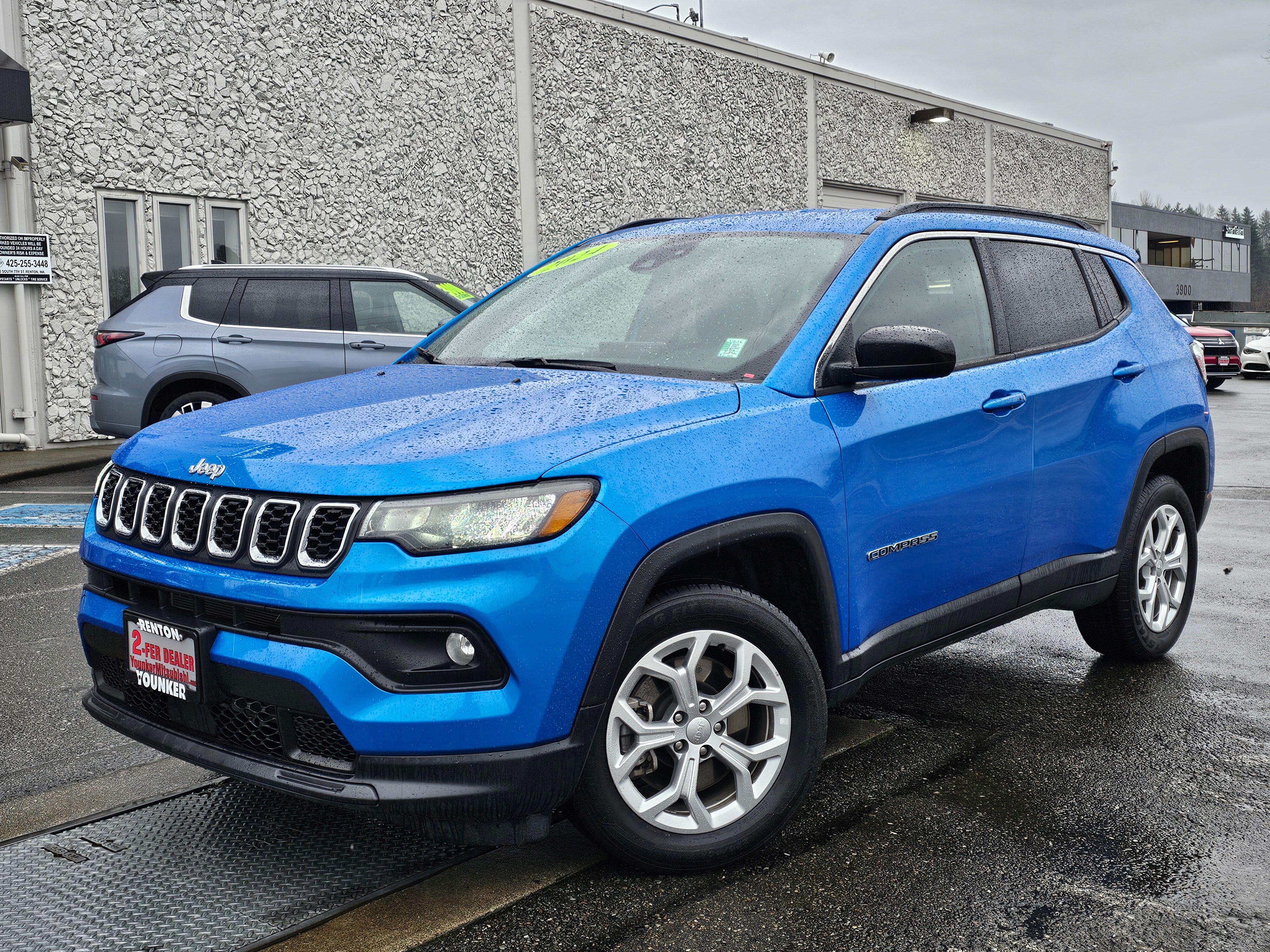 Hydro Blue Pearlcoat 2024 Jeep Compass Latitude 4WD SUV / Crossover Four-Wheel Drive 8-Speed Automatic