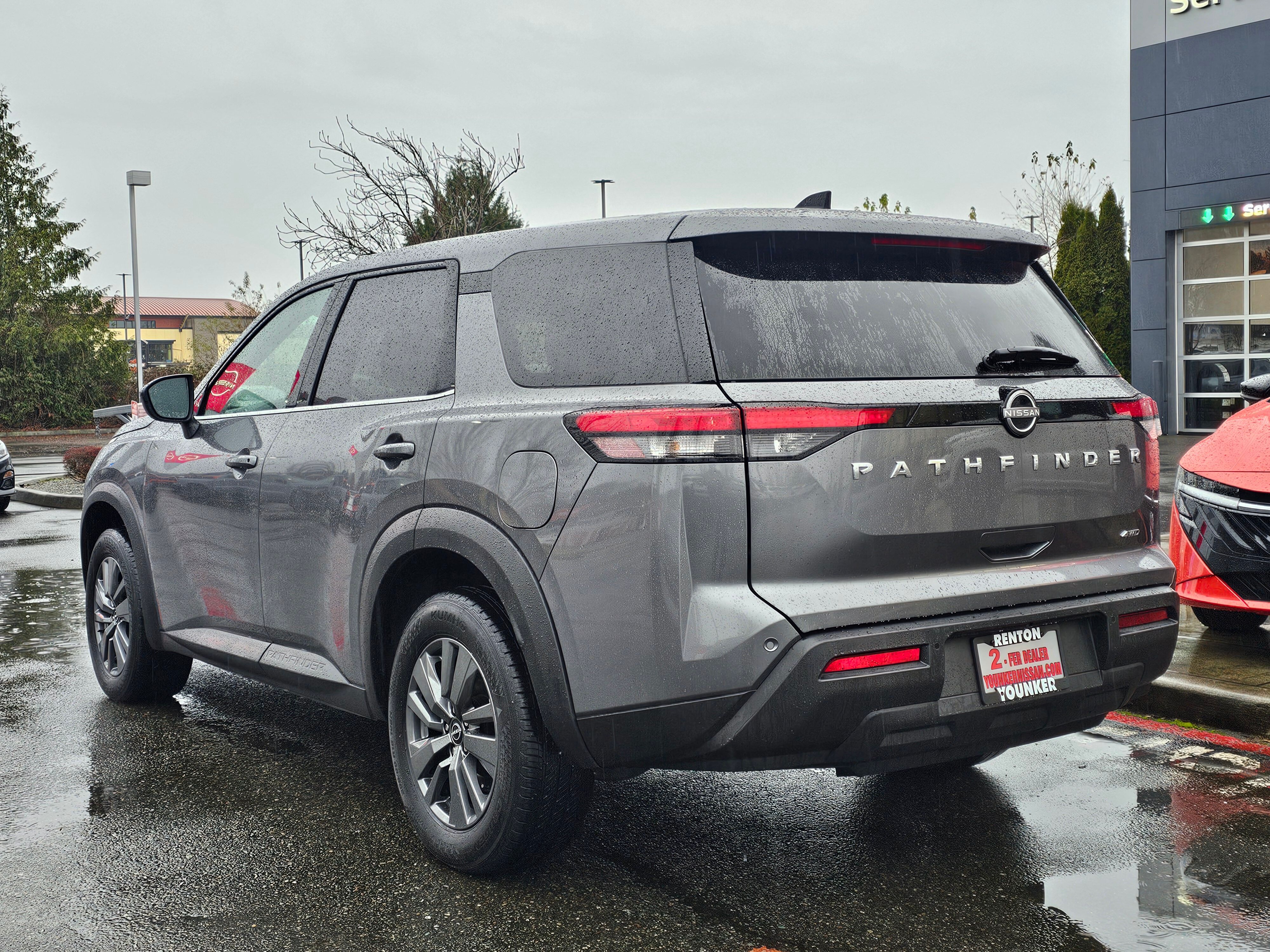 View vehicle photo 7