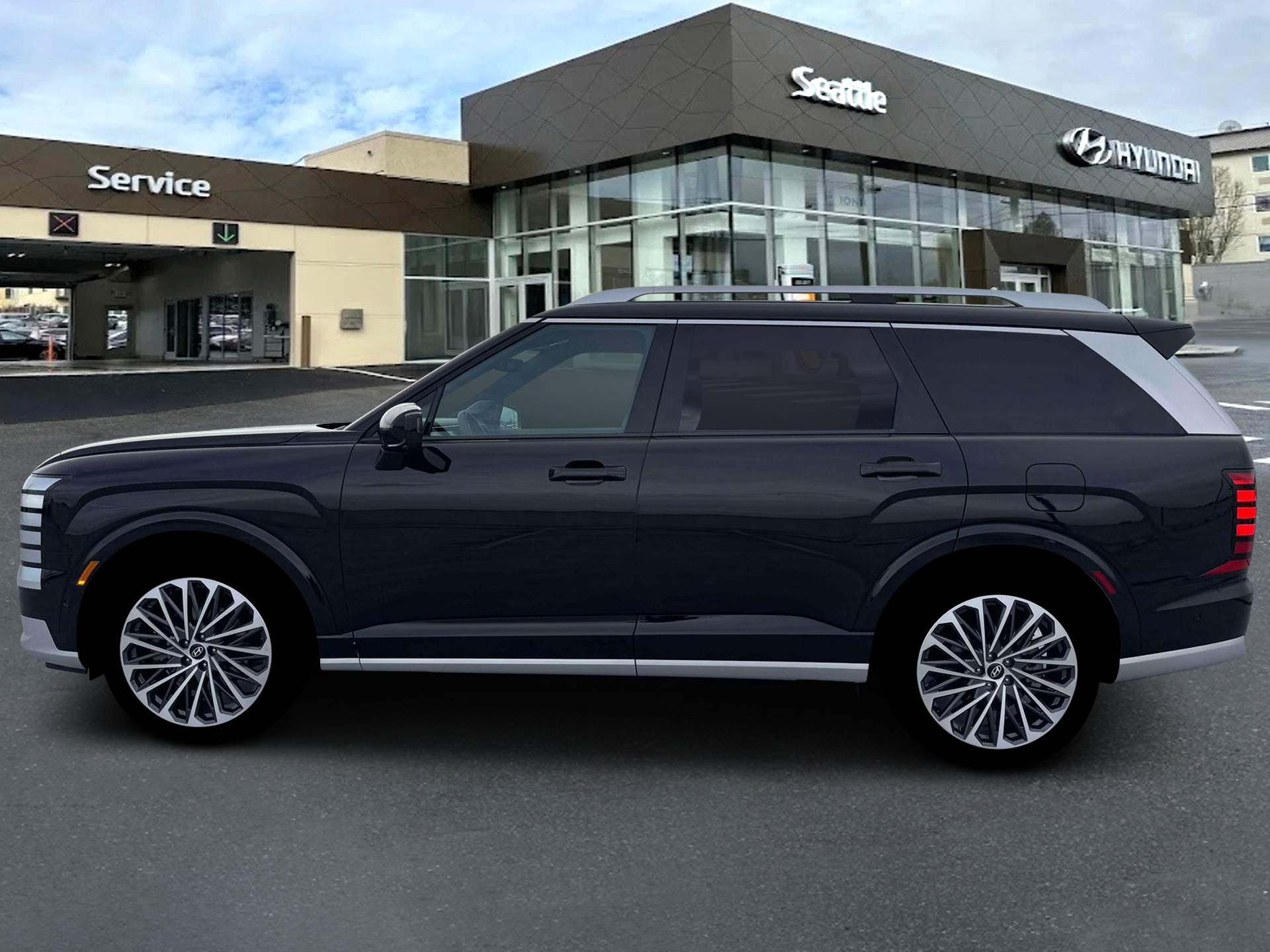 View vehicle photo 3