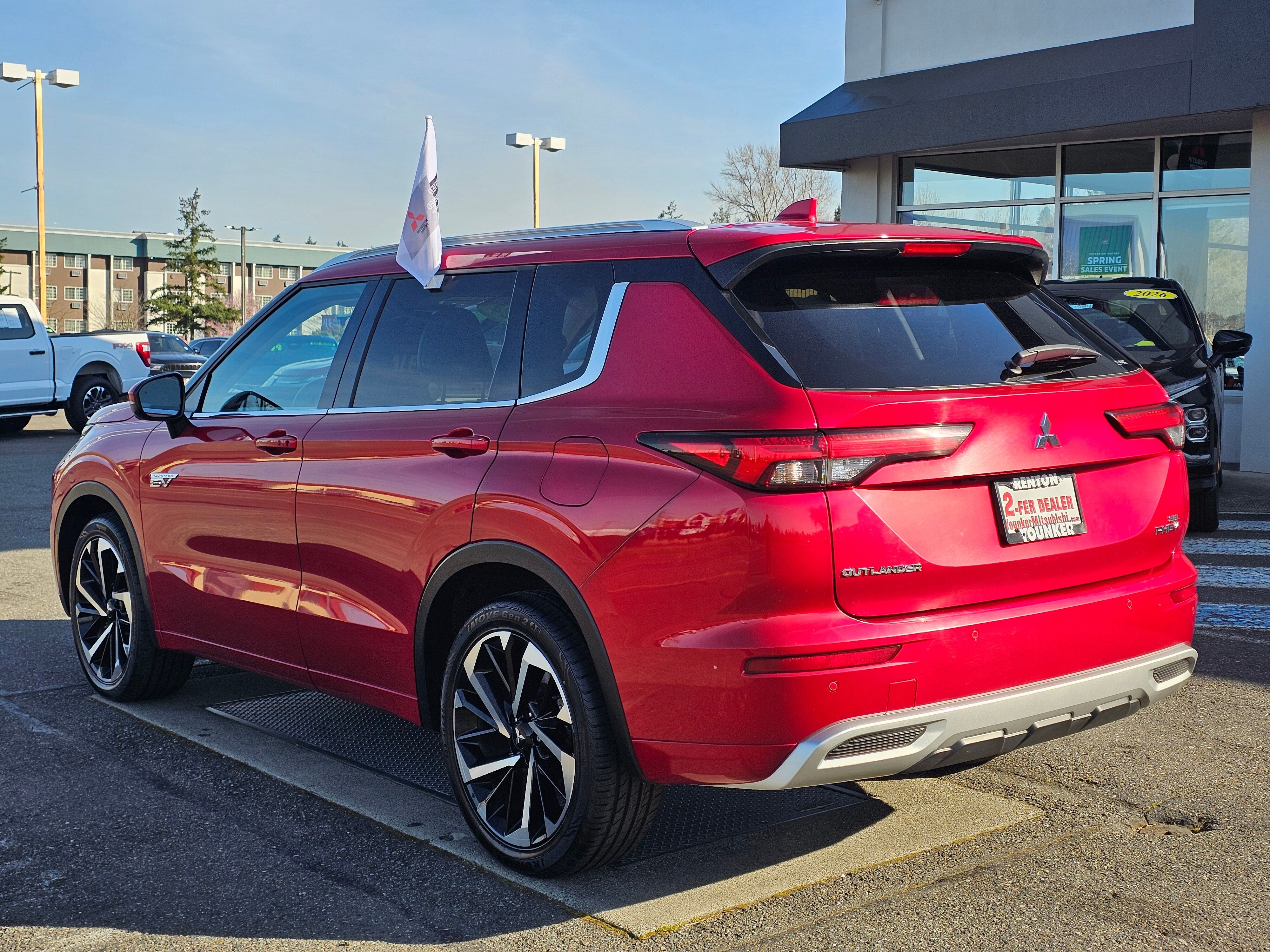 View vehicle photo 7