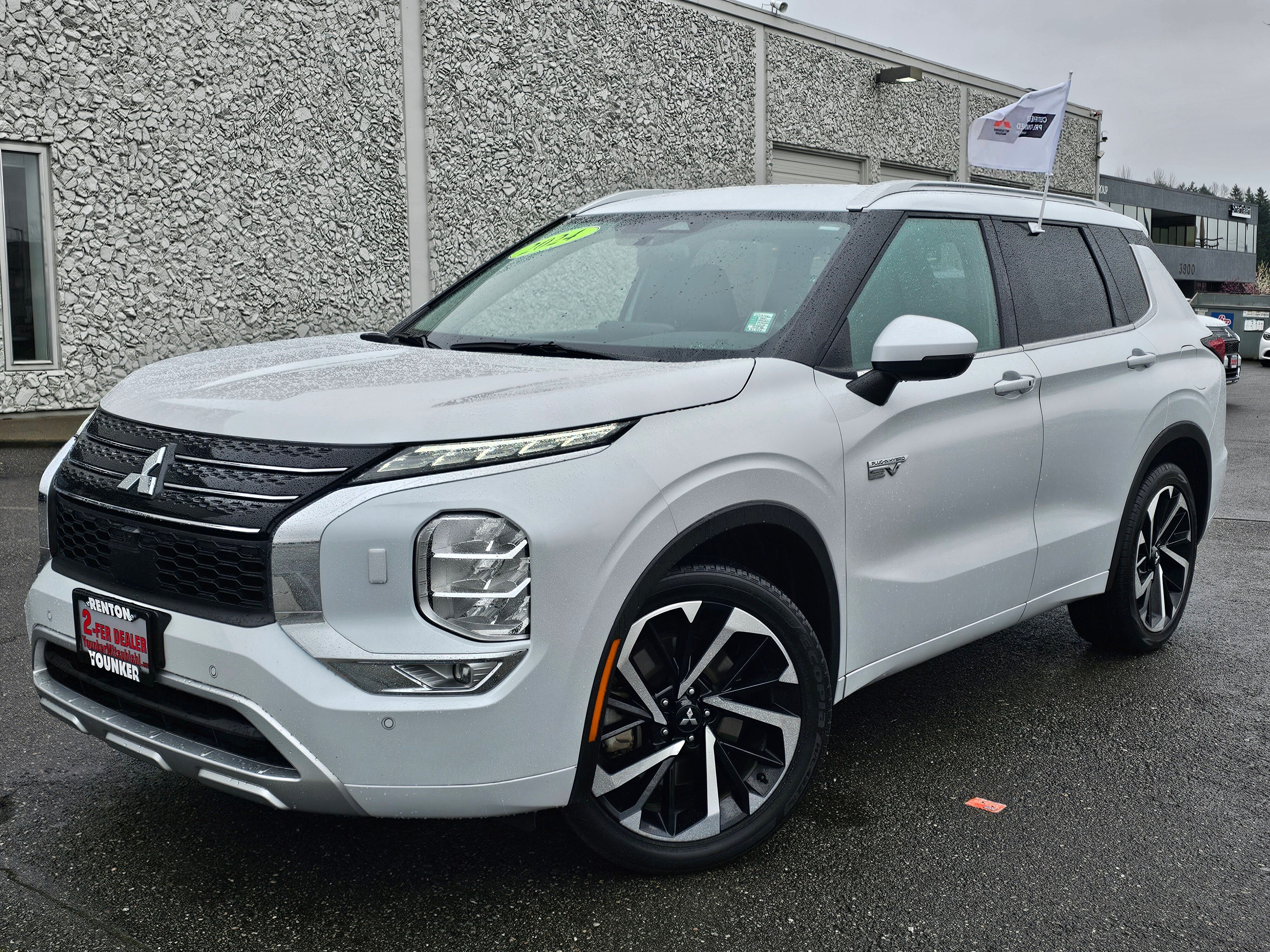 White Diamond 2024 Mitsubishi Outlander Hybrid Plug-in SEL S-AWC SUV / Crossover All-Wheel Drive 1-Speed Automatic