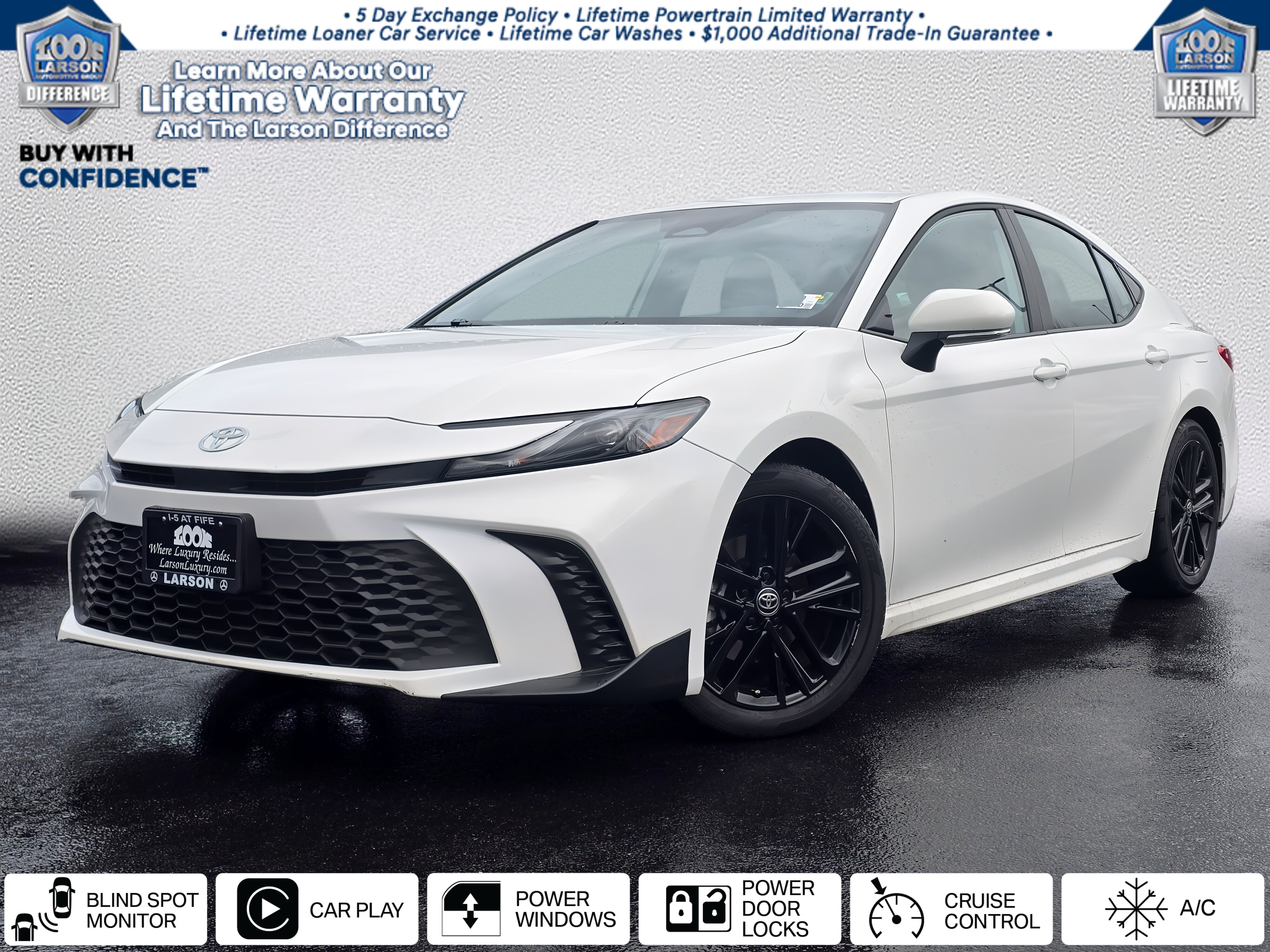 2025 Toyota Camry SE FWD