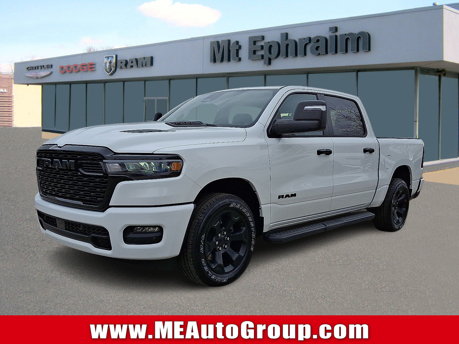 2026 RAM 1500 Express Crew Cab 4WD