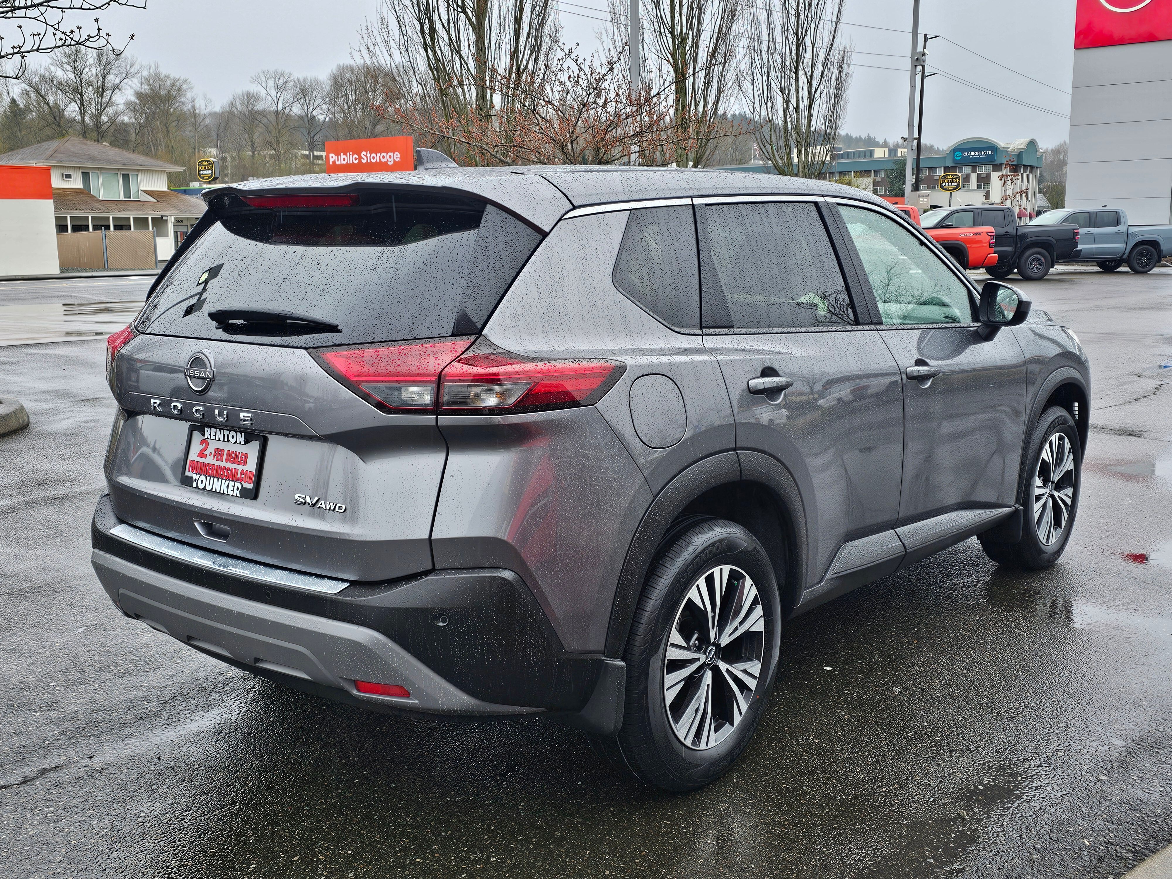 View vehicle photo 5