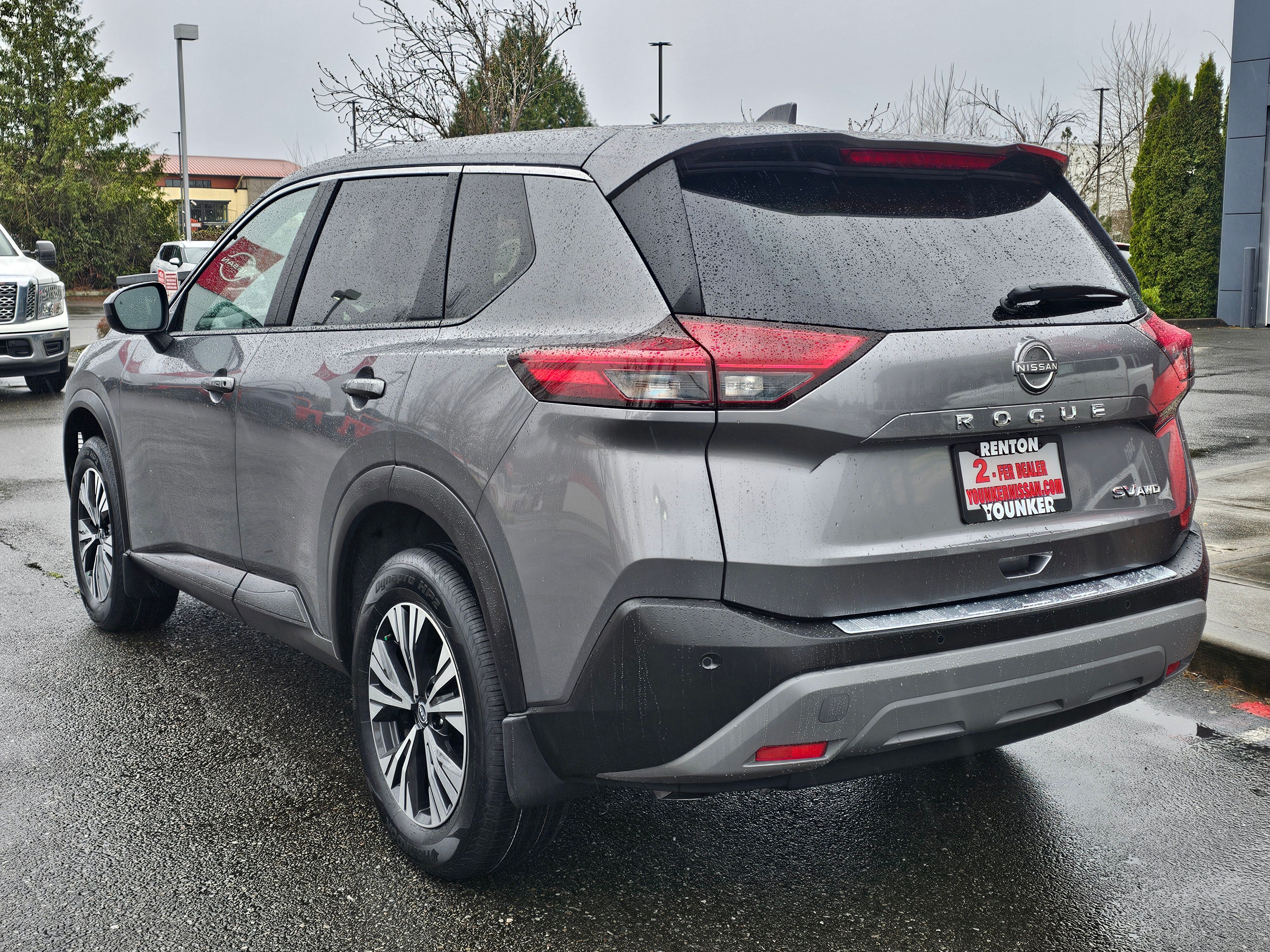 View vehicle photo 7