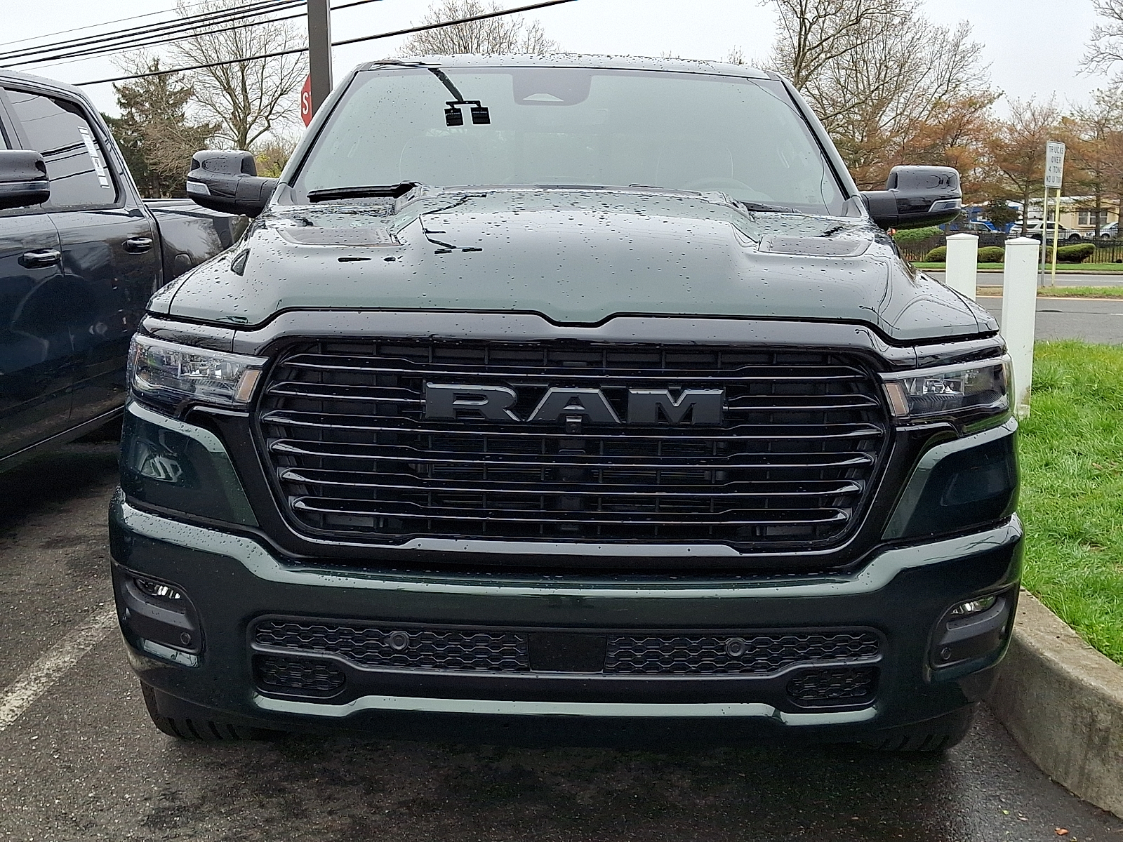 View vehicle photo 2