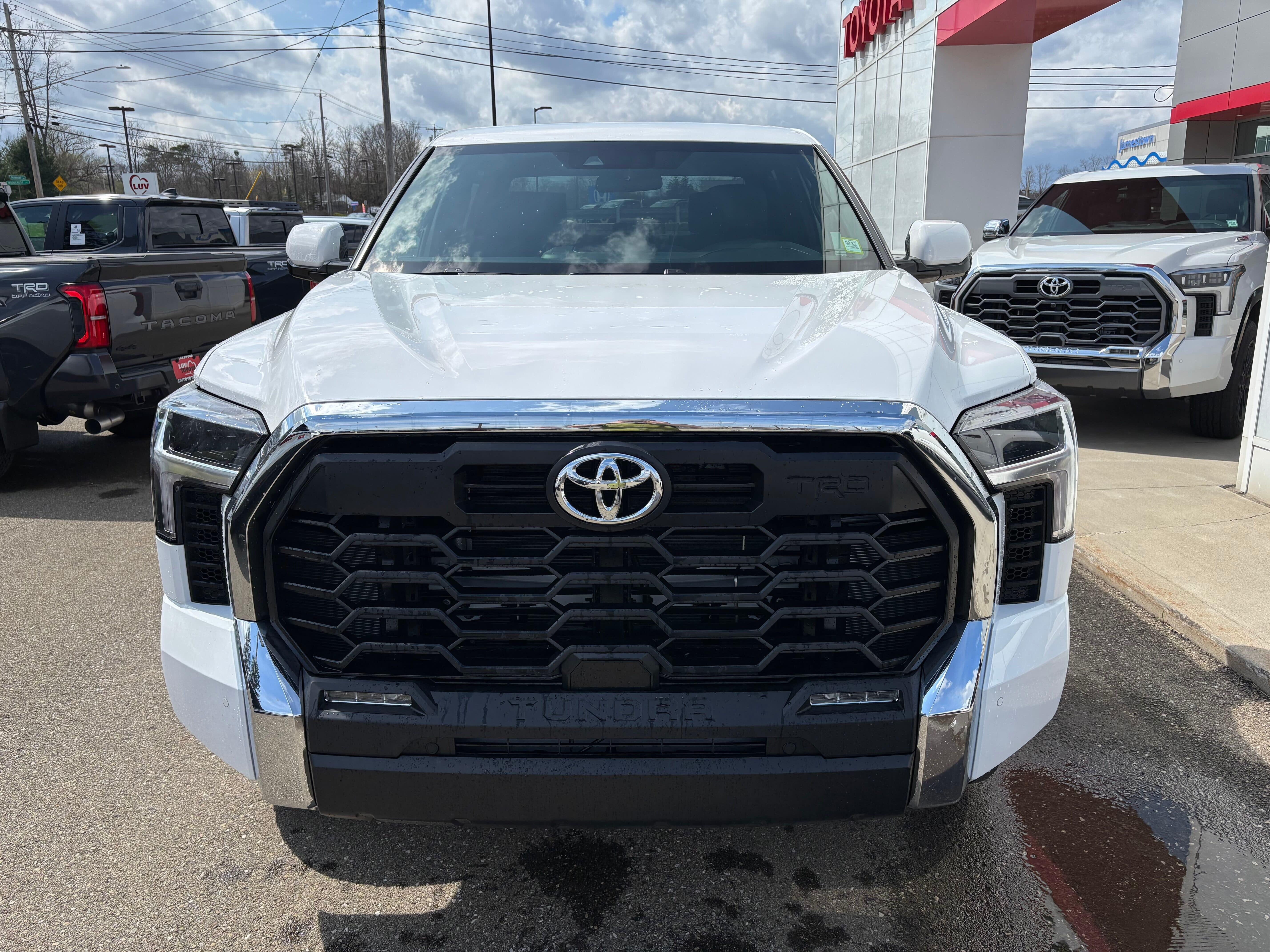 View vehicle photo 2