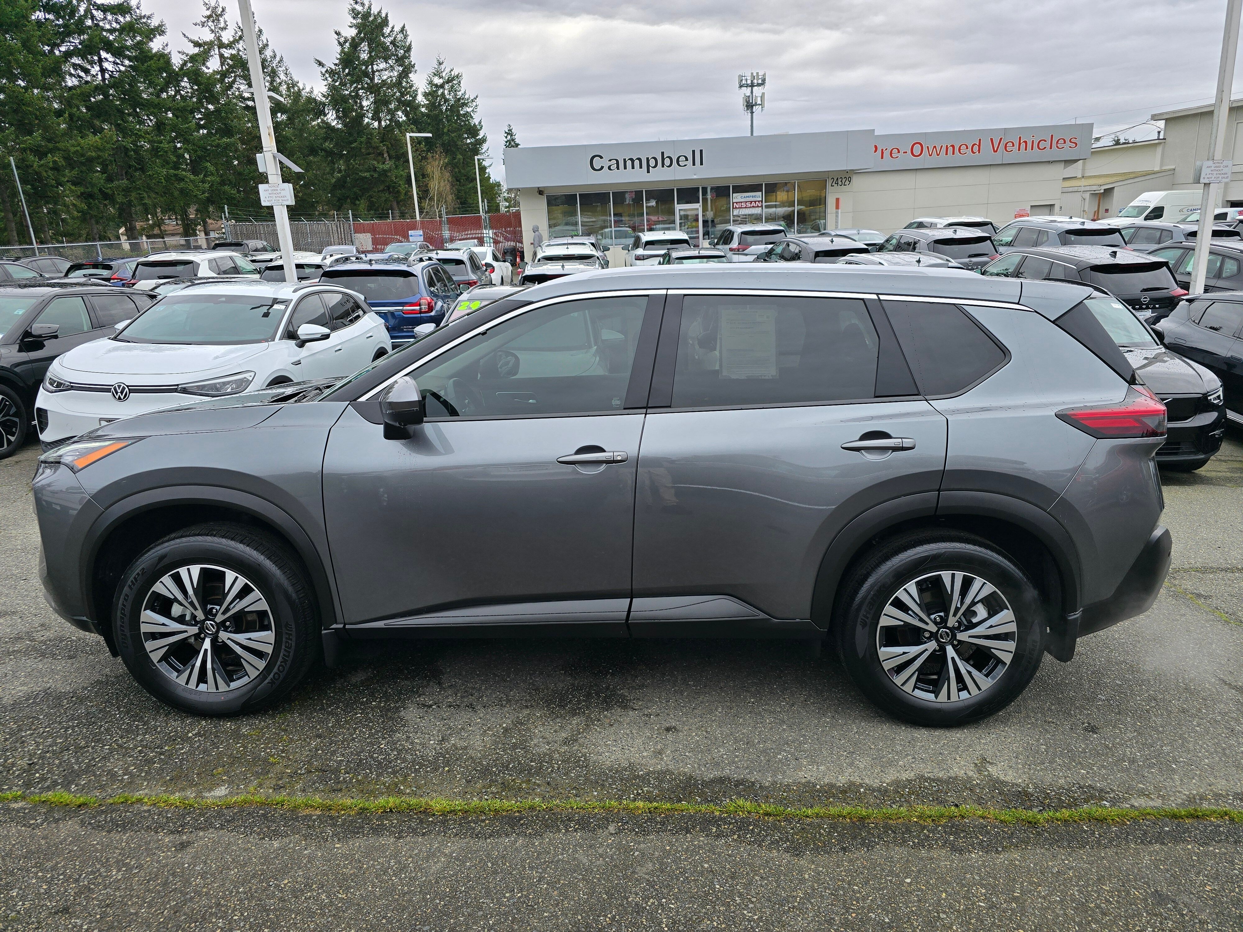 View vehicle photo 2