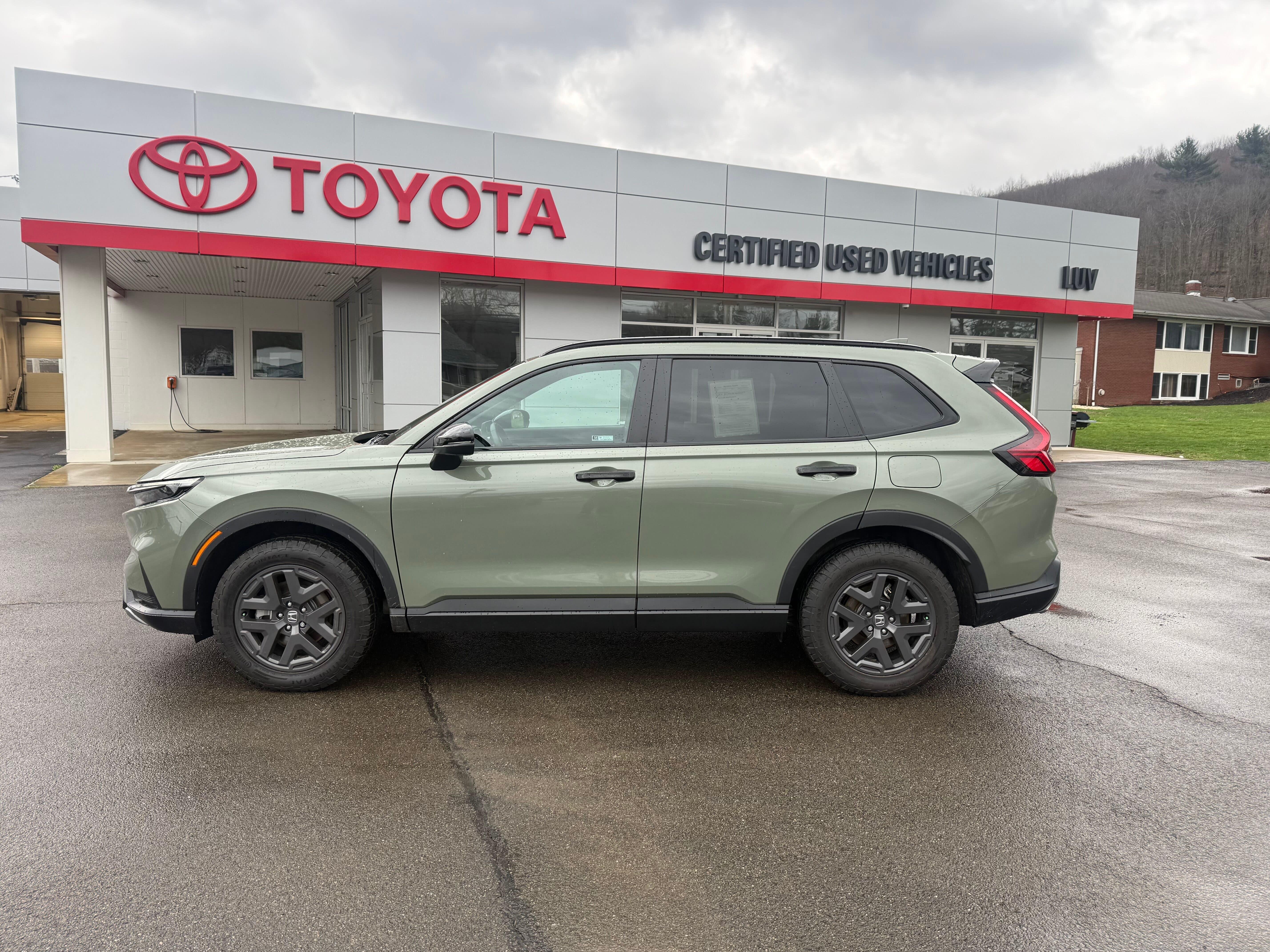 View vehicle photo 2