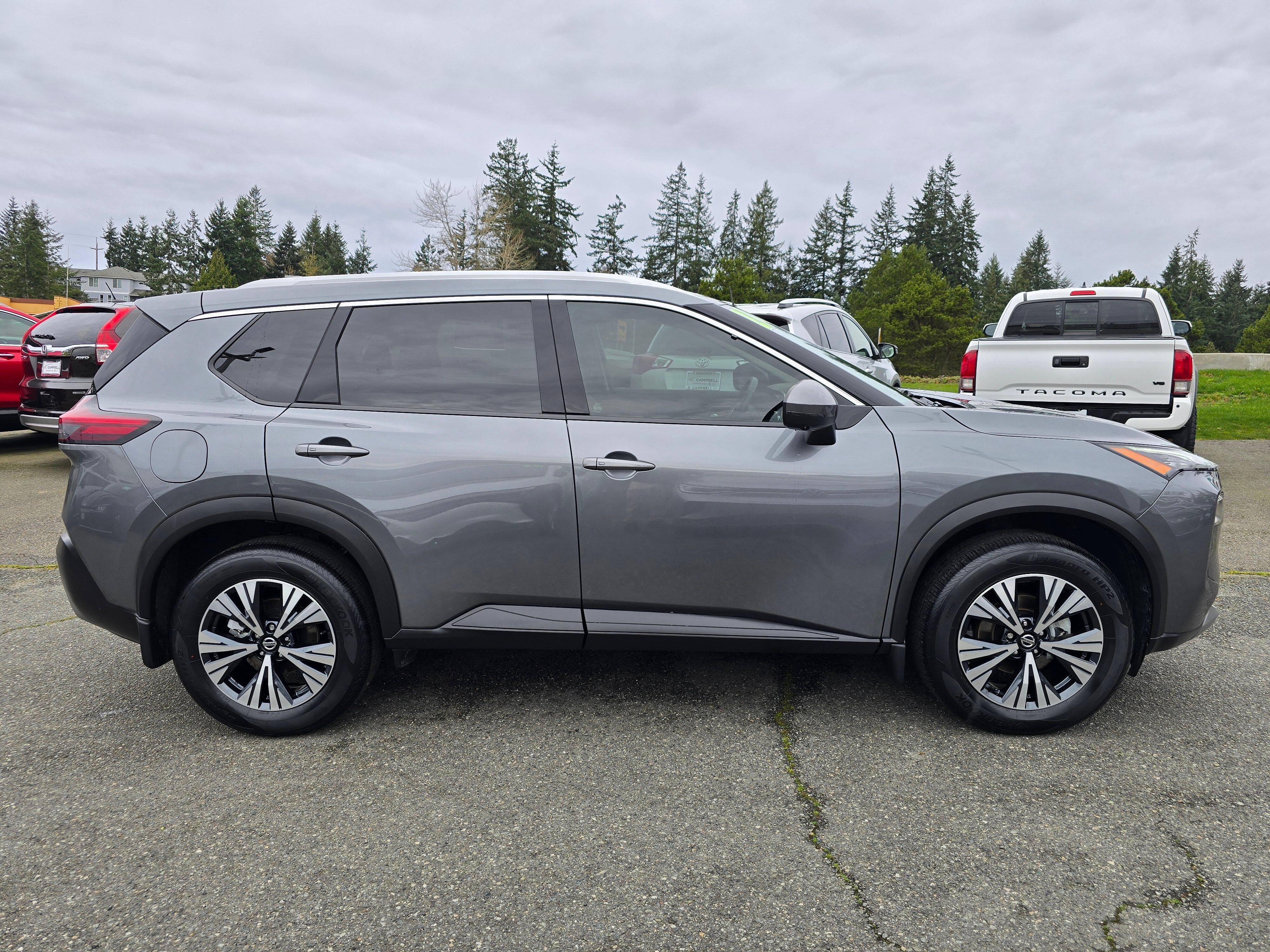 View vehicle photo 6