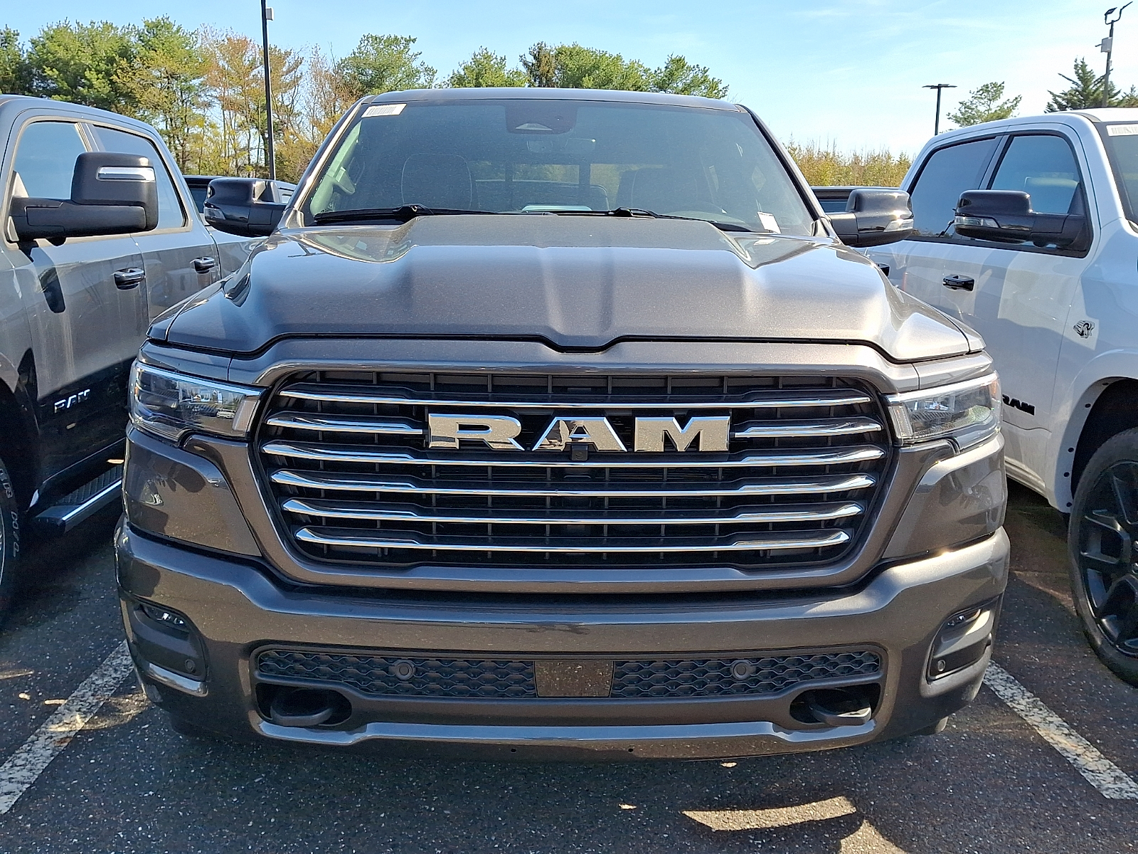 View vehicle photo 2