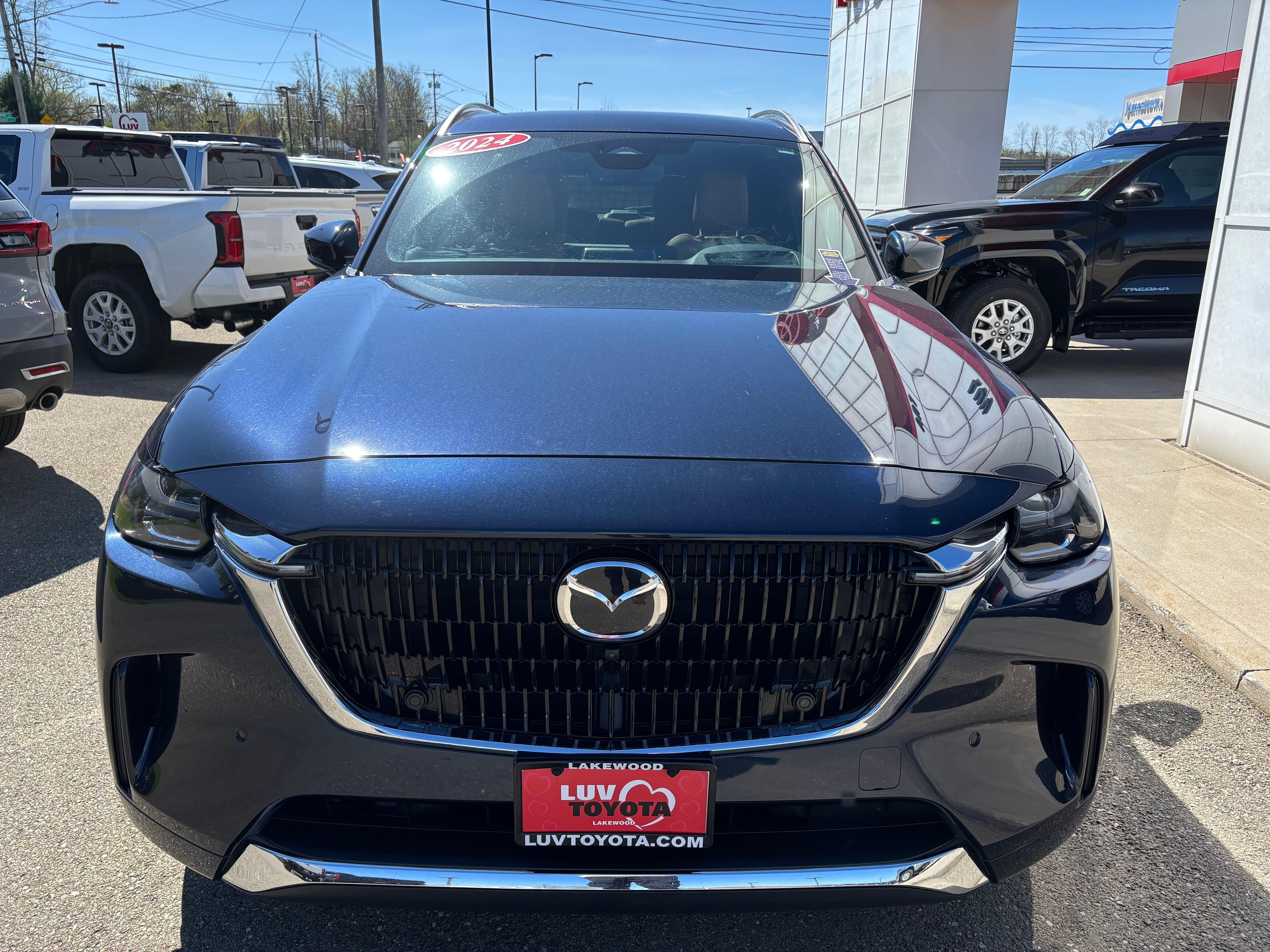 View vehicle photo 2