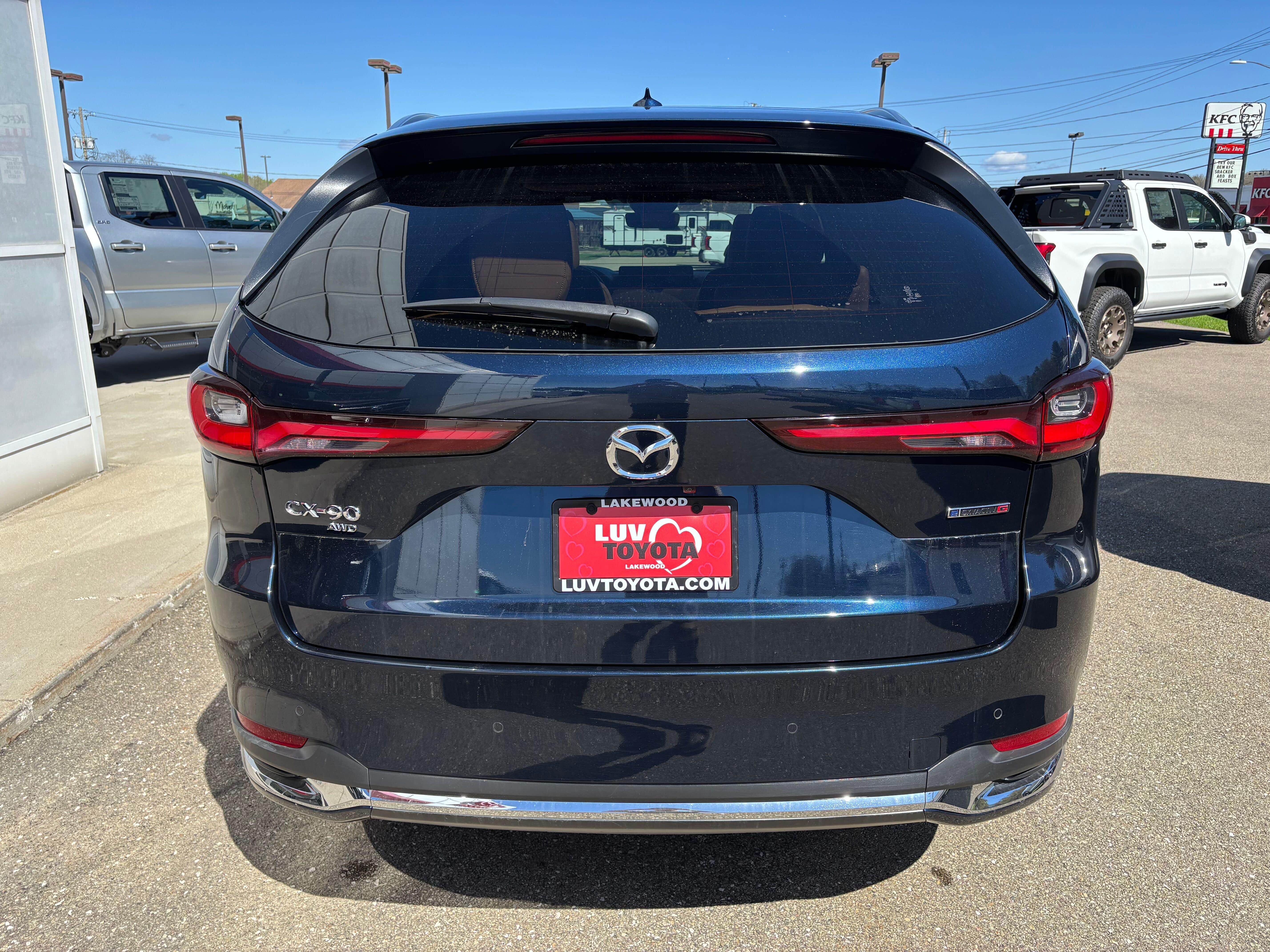 View vehicle photo 5
