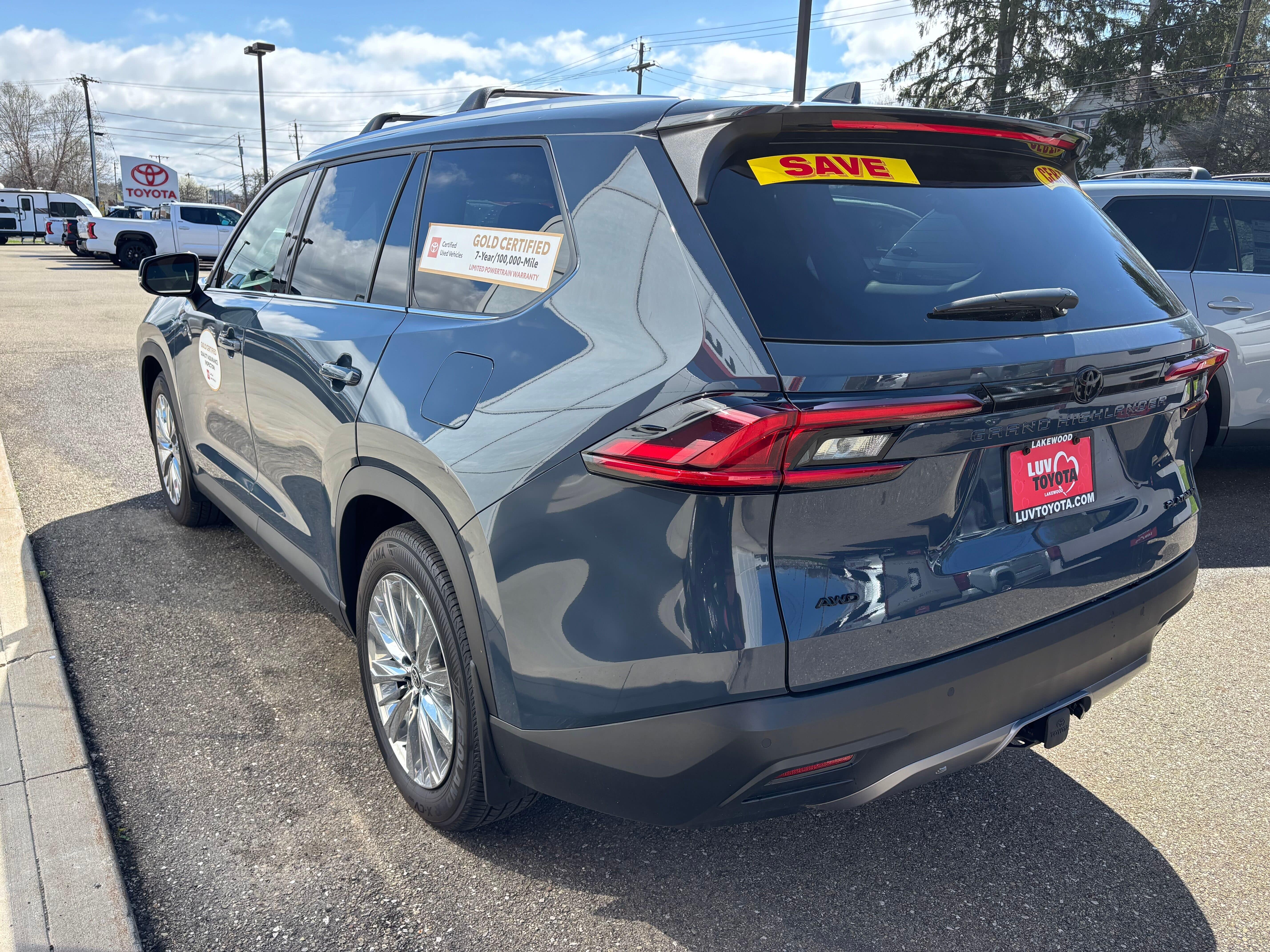 View vehicle photo 6