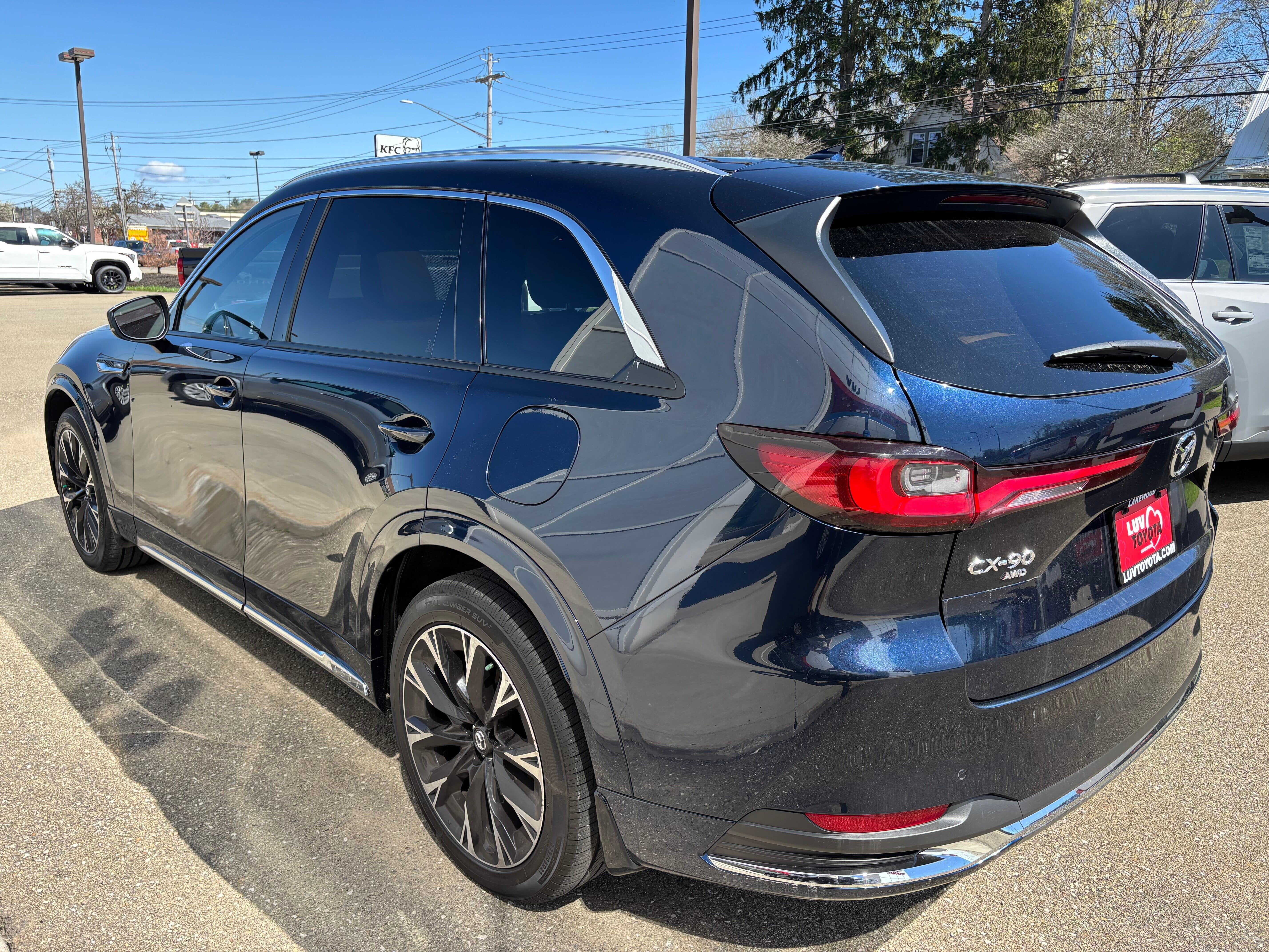 View vehicle photo 6