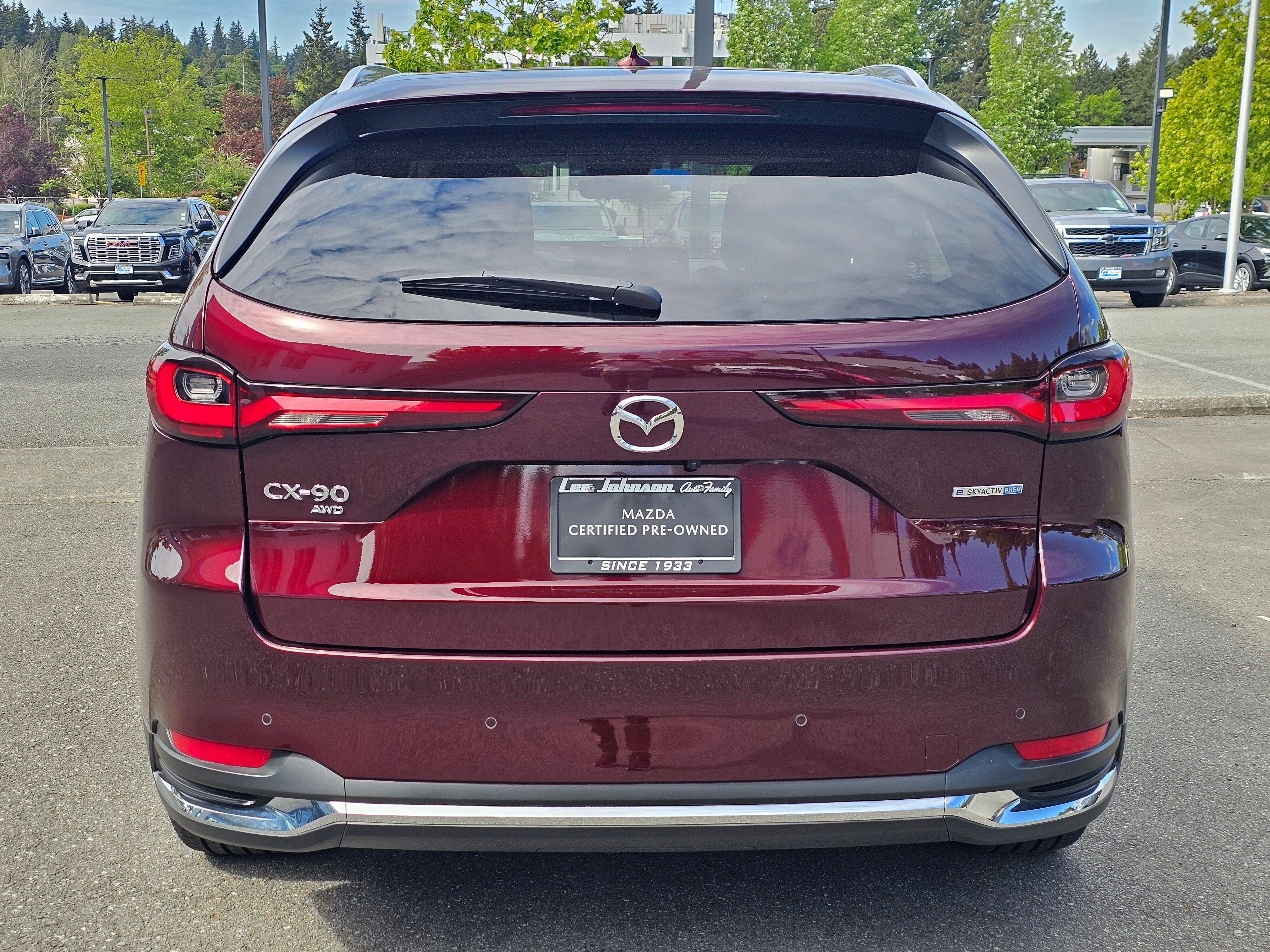 View vehicle photo 5