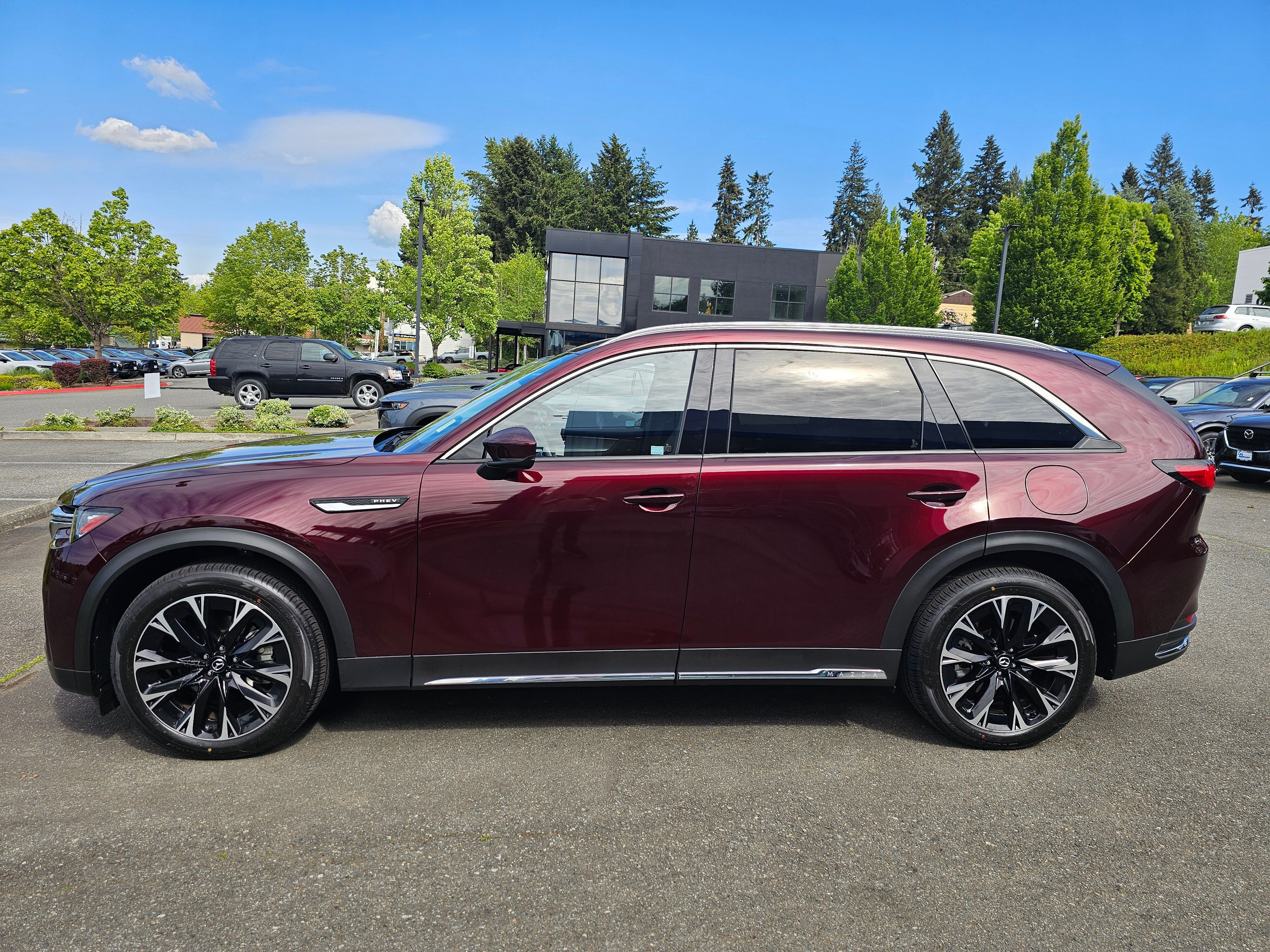 View vehicle photo 7