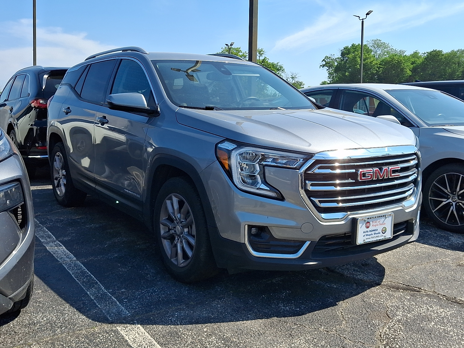View vehicle photo 3