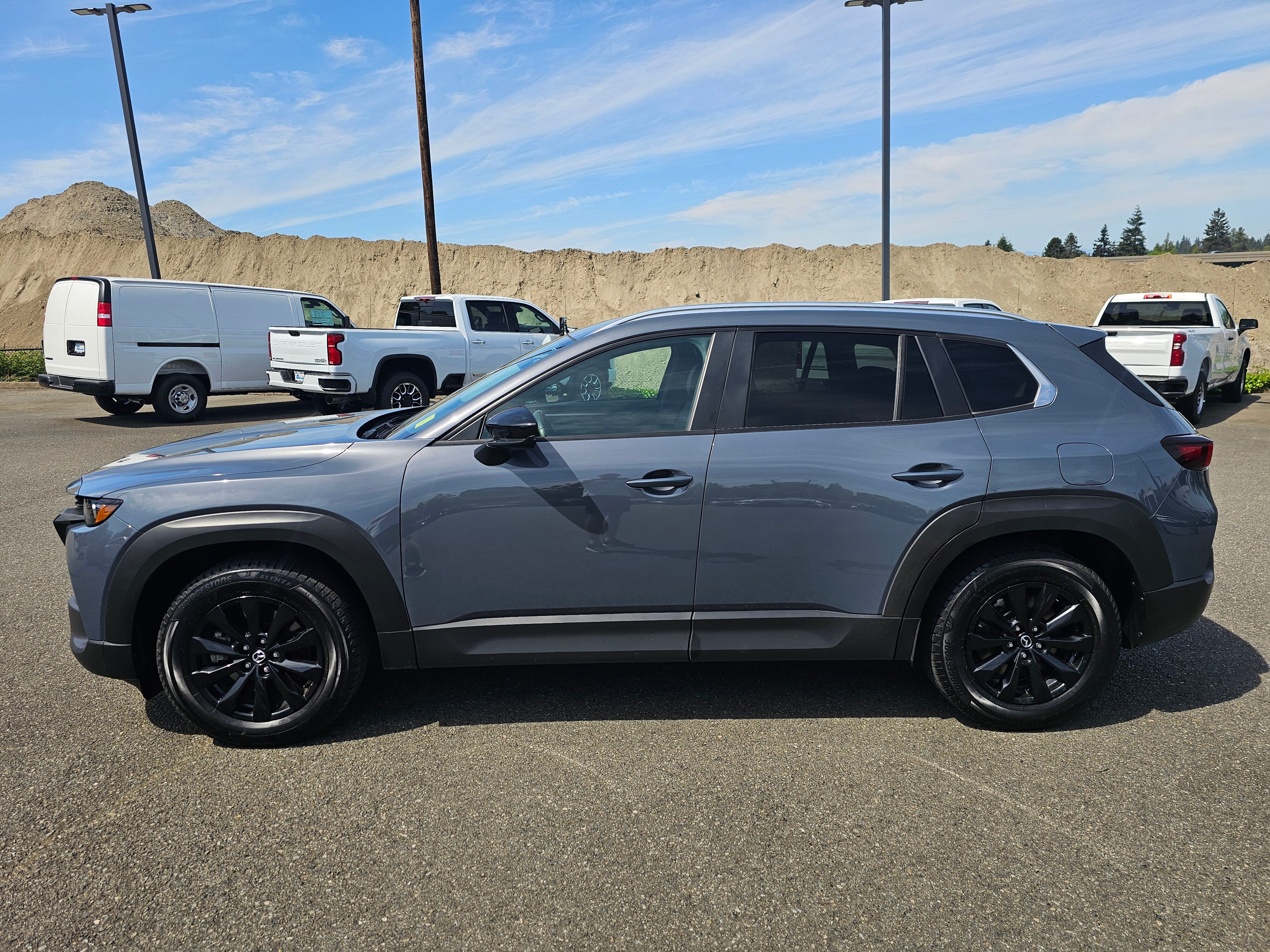 View vehicle photo 7