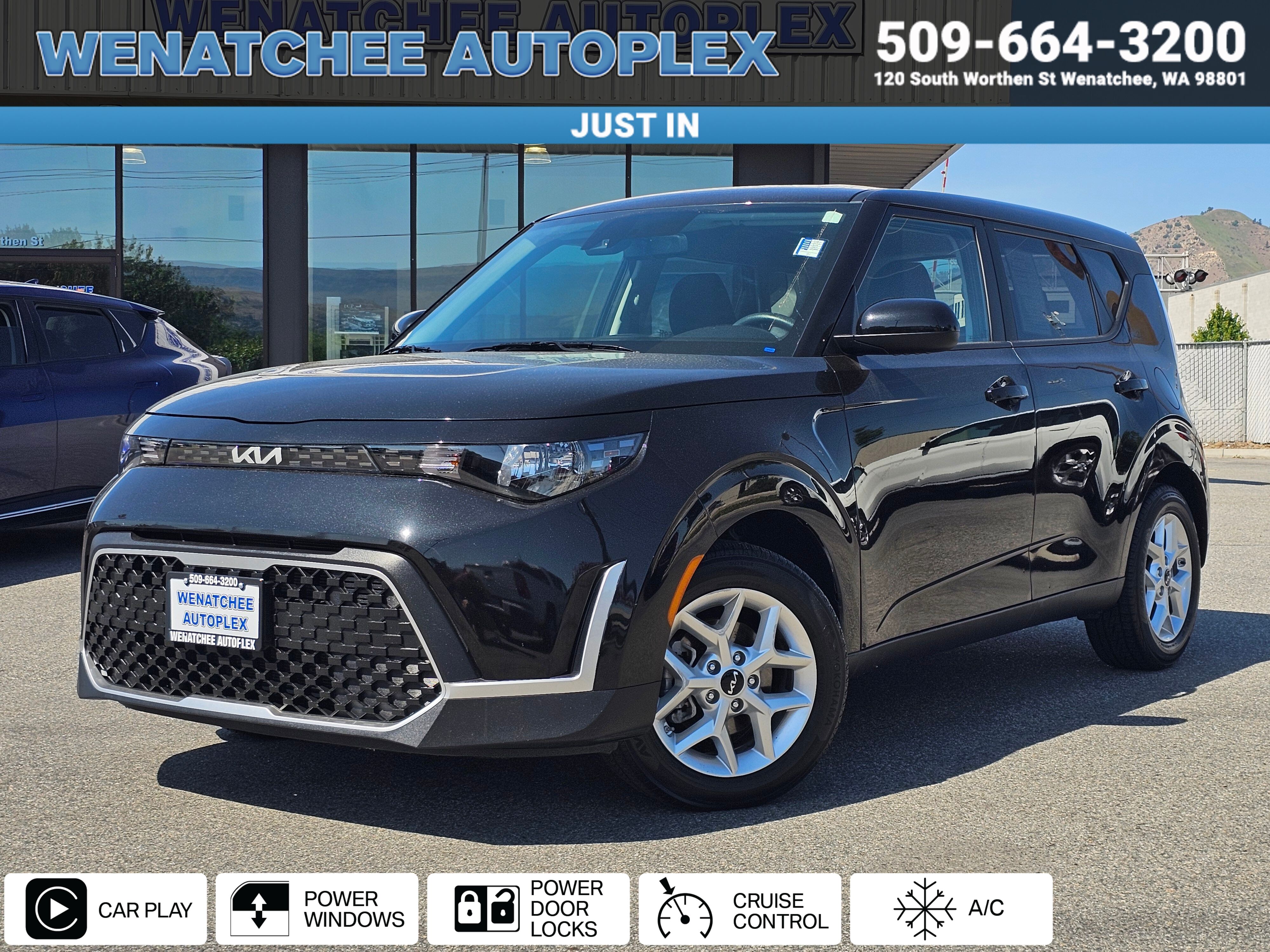 2023 Kia Soul LX FWD