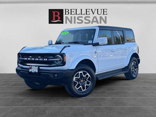 2025 Ford Bronco Outer Banks 4-Door 4WD