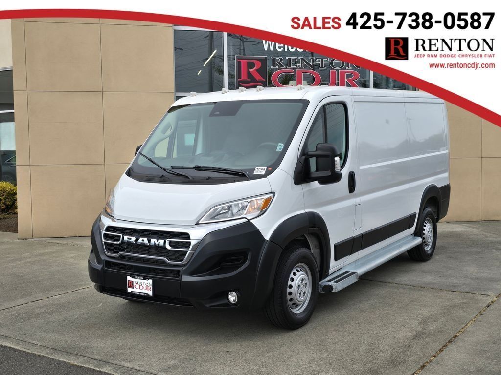 Bright White Clear Coat 2025 RAM ProMaster 2500 Tradesman 136 Low Roof Cargo Van FWD Van Front-Wheel Drive 9-Speed Automatic