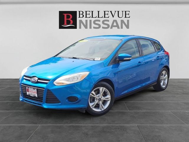 Performance Blue 2013 Ford Focus SE Hatchback Hatchback Front-Wheel Drive 6-Speed Automatic