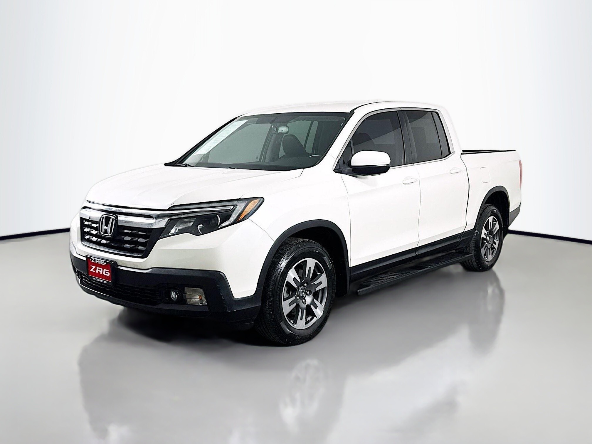 White 2017 Honda Ridgeline RTL-T AWD Pickup Truck All-Wheel Drive 6-Speed Automatic
