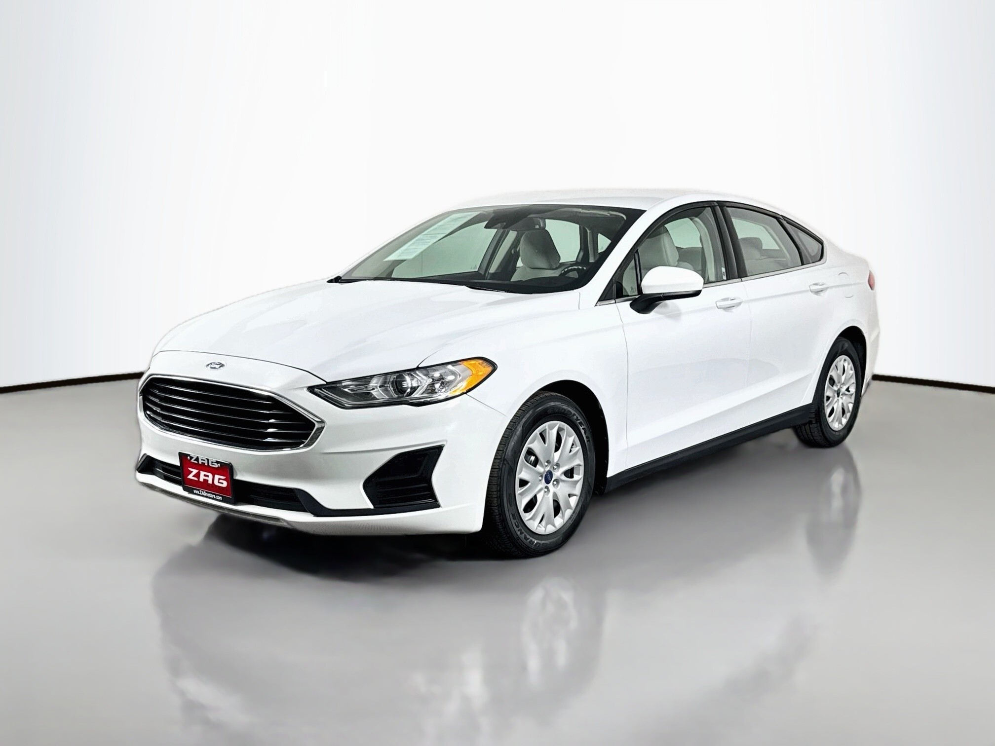 White 2020 Ford Fusion Sedan Front-Wheel Drive 6-Speed Automatic
