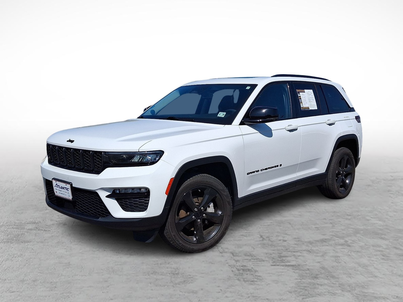 Bright White Clearcoat 2023 Jeep Grand Cherokee SUV / Crossover Four-Wheel Drive 8-Speed Automatic