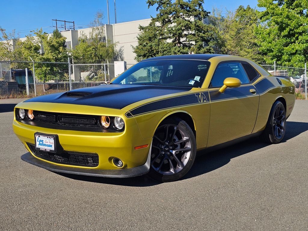 Gold Rush 2021 Dodge Challenger Coupe Rear-Wheel Drive 8-Speed Automatic