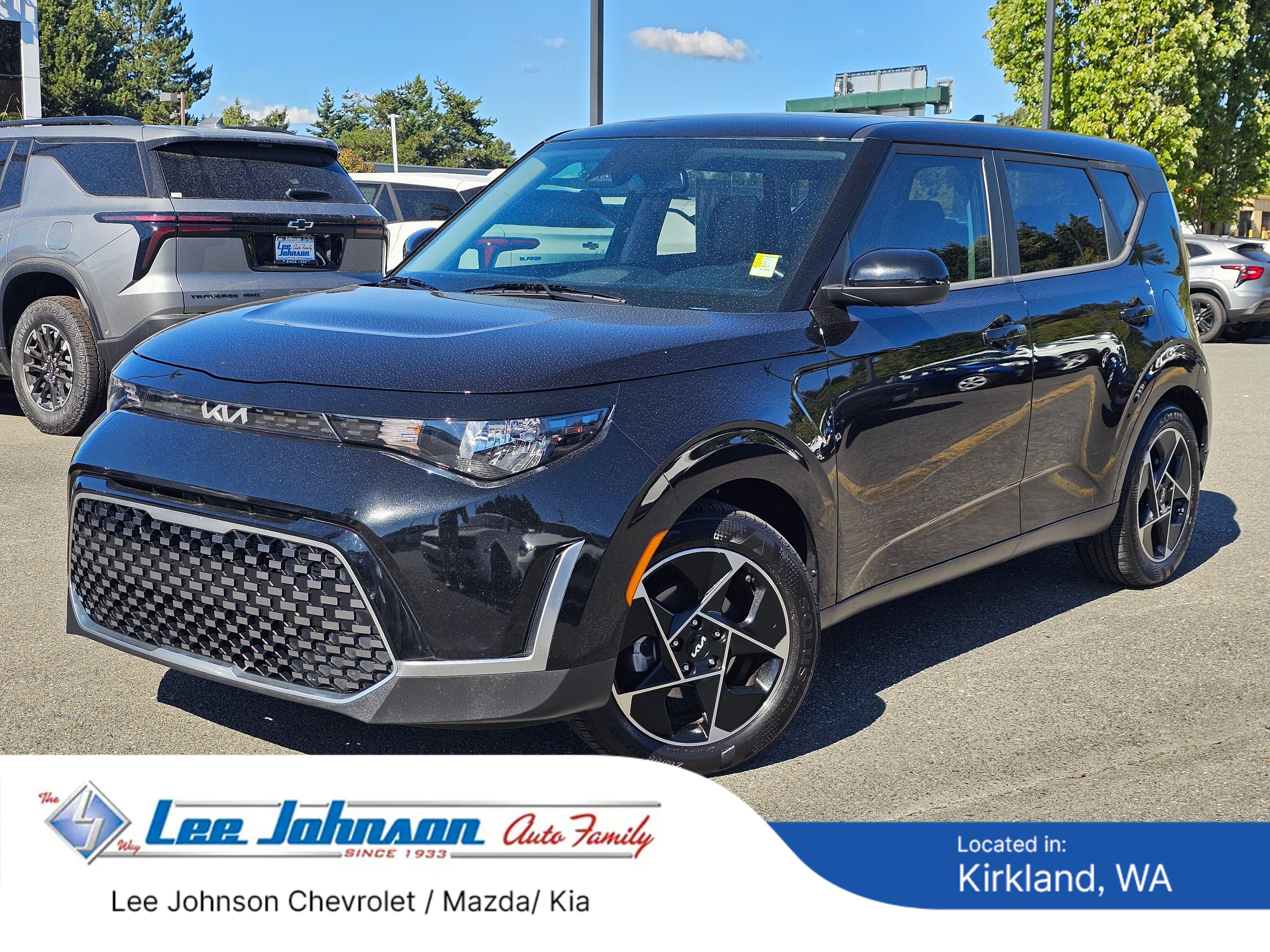 Fusion Black 2023 Kia Soul SUV / Crossover Front-Wheel Drive Continuously Variable Transmission