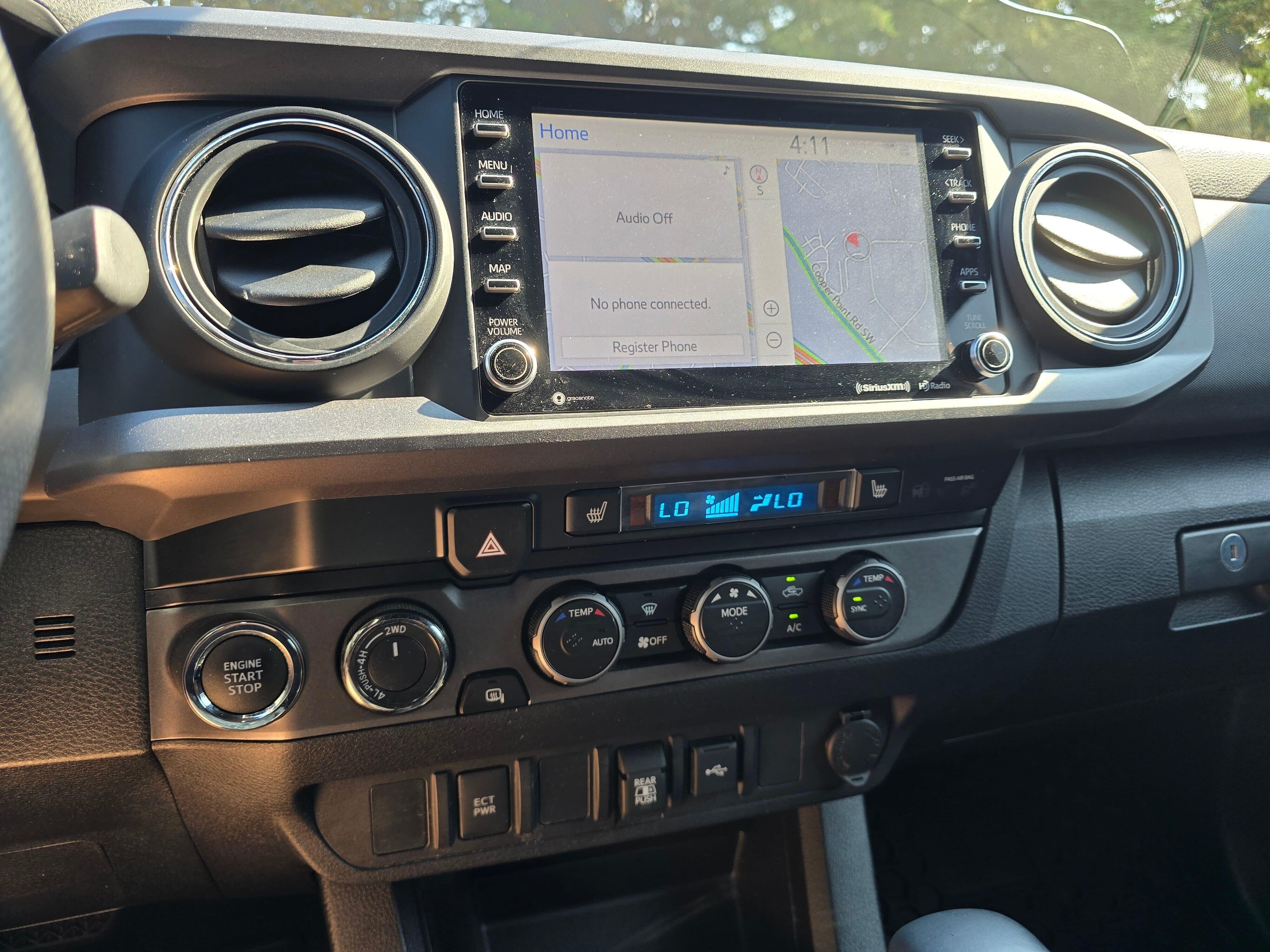 Used 2021  Toyota SR5 image 18