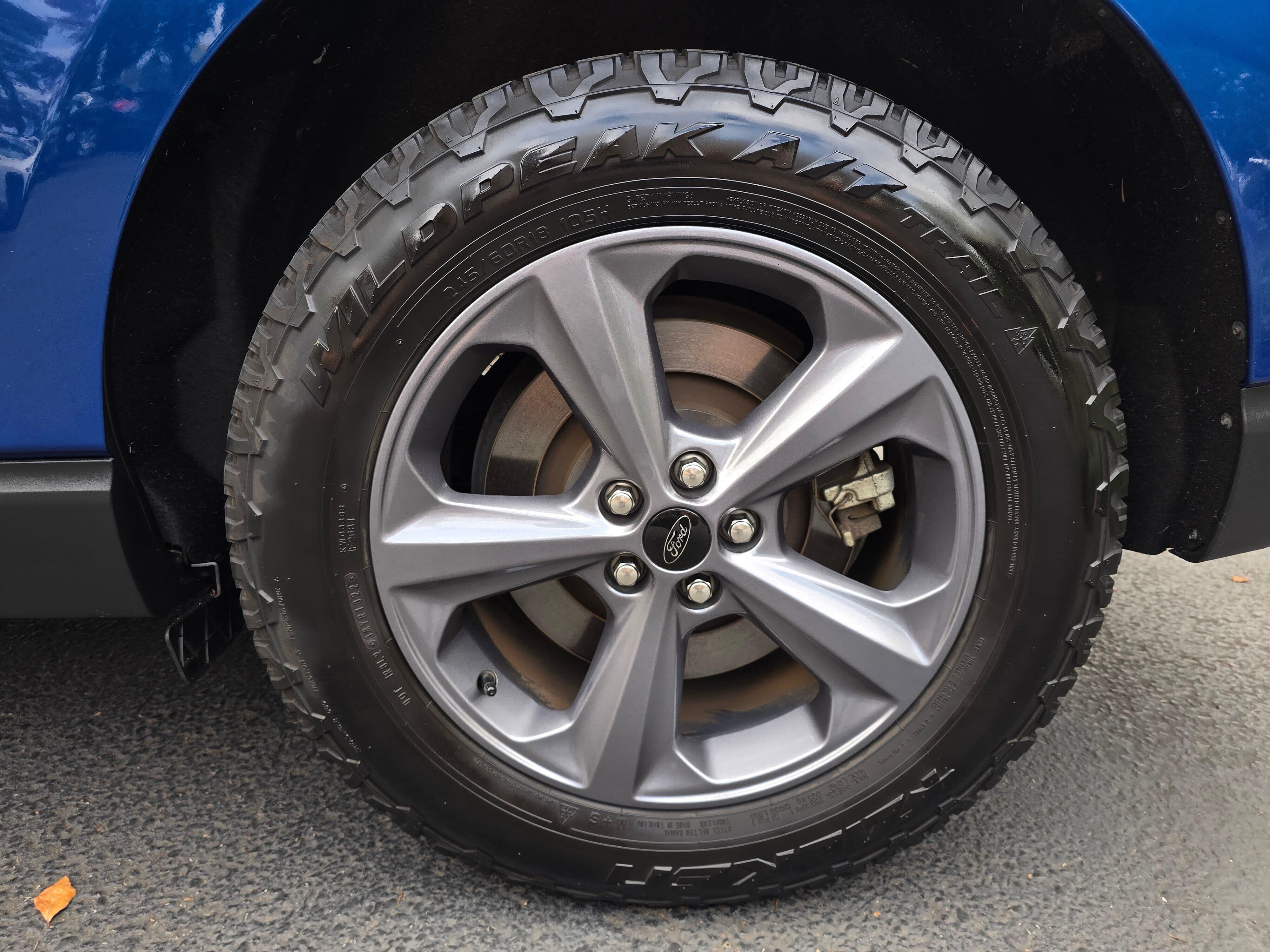 Used 2023 Blue Metallic Ford SEL image 6