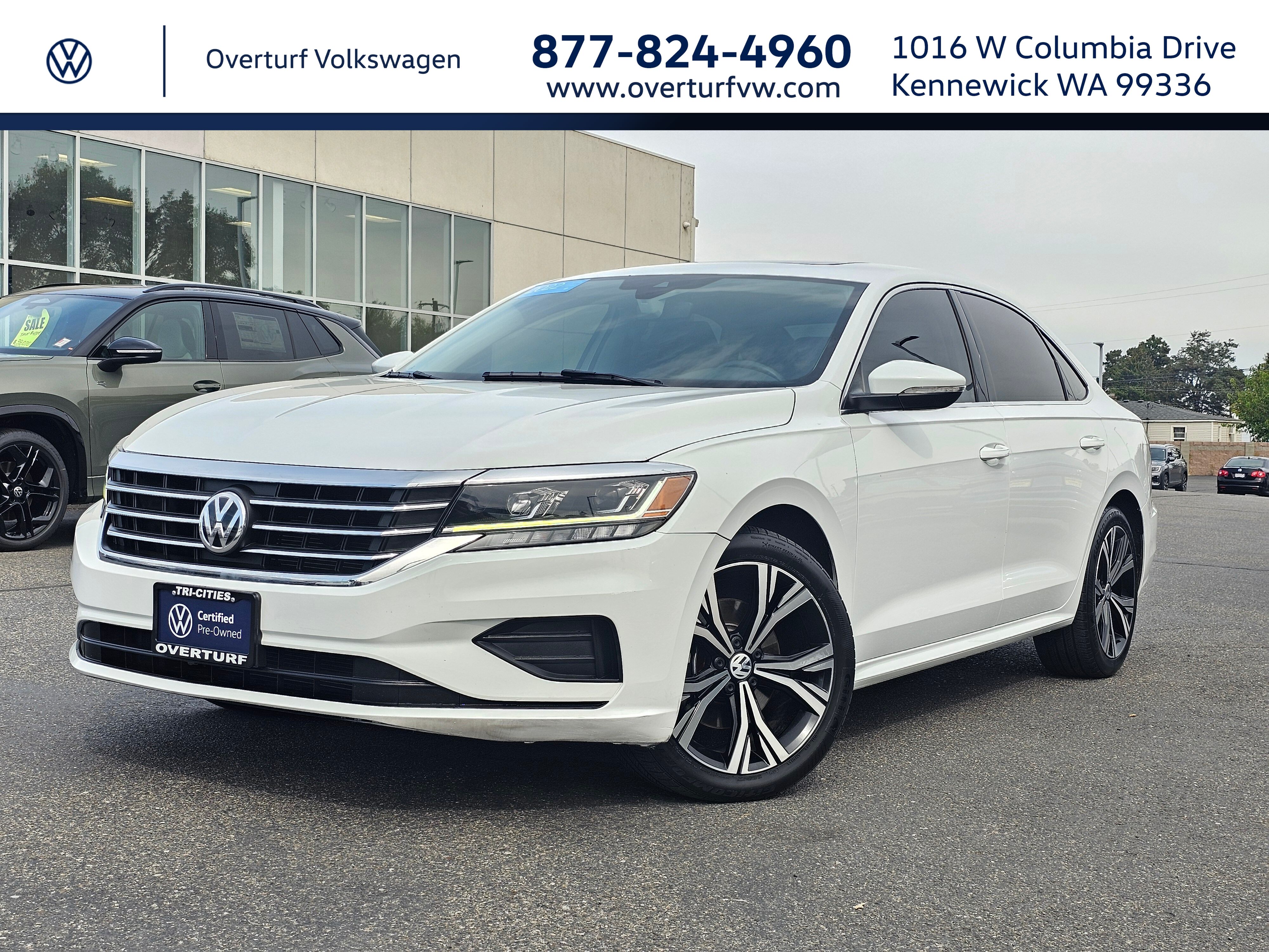 Pure White 2022 Volkswagen Passat Sedan Front-Wheel Drive 6-Speed Automatic