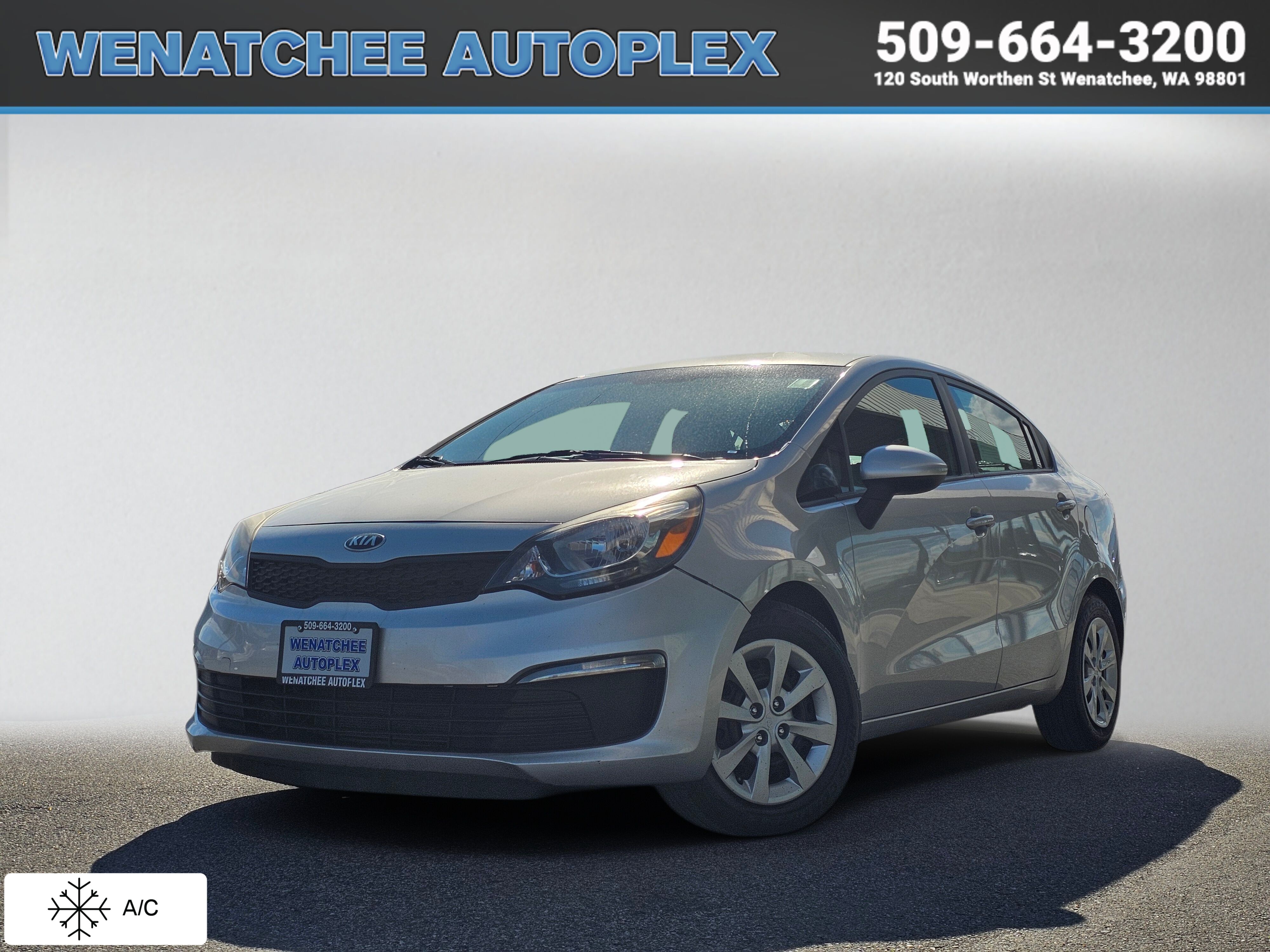 Silver 2016 Kia Rio Sedan Front-Wheel Drive 
