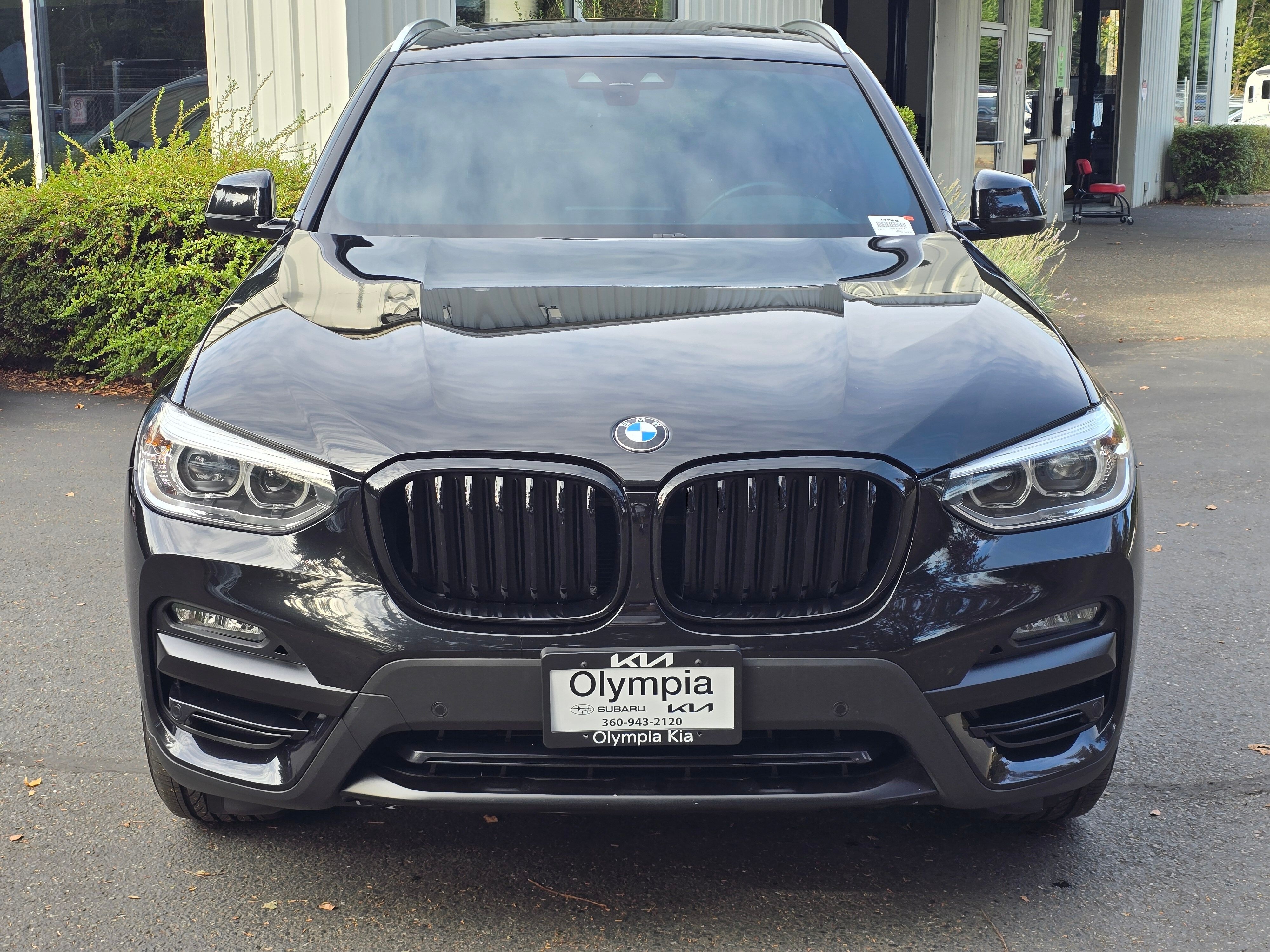 Used 2021  BMW xDrive30i image 2