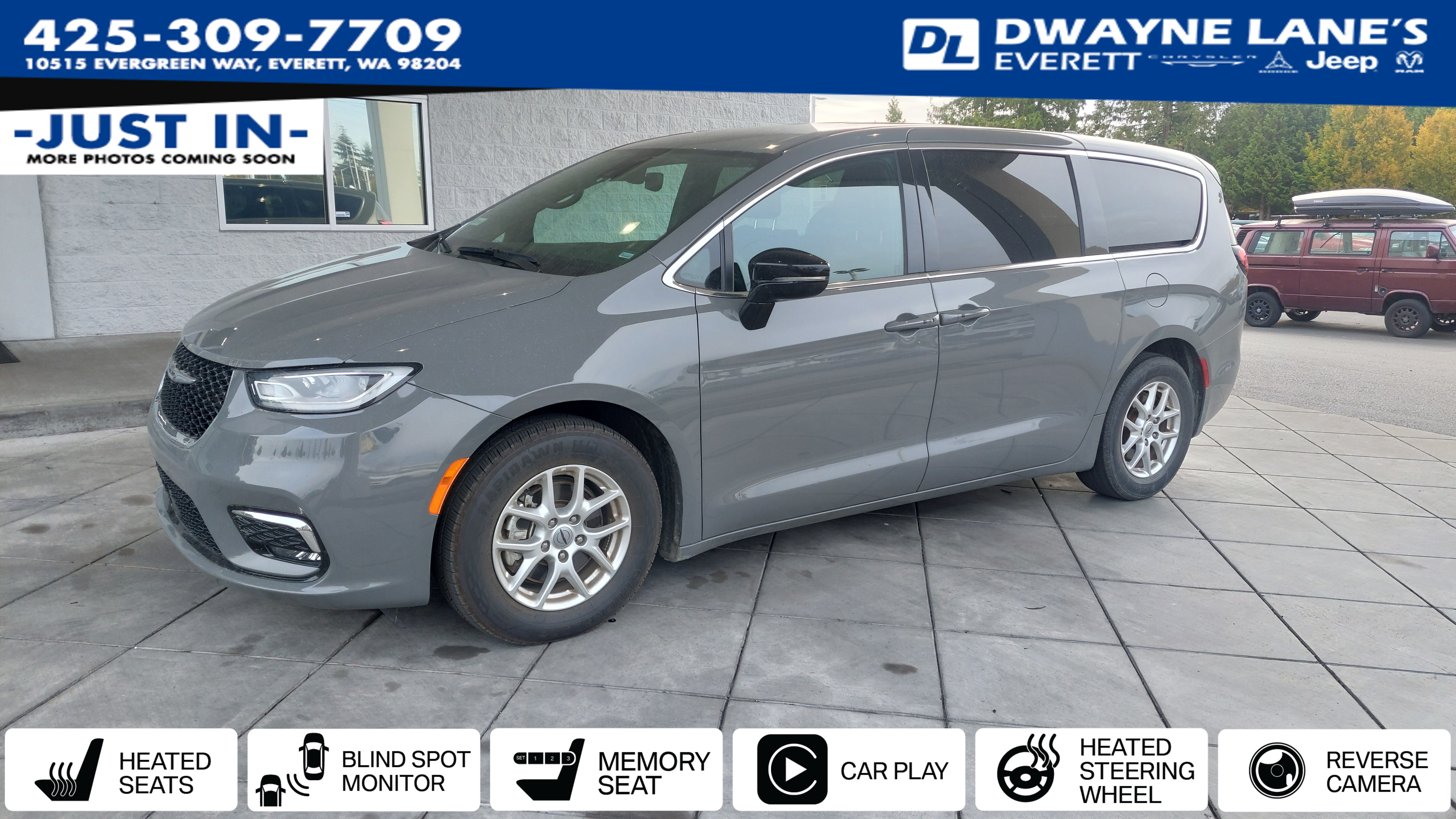 Ceramic Gray Clearcoat 2025 Chrysler Pacifica Minivan Front-Wheel Drive 9-Speed Automatic
