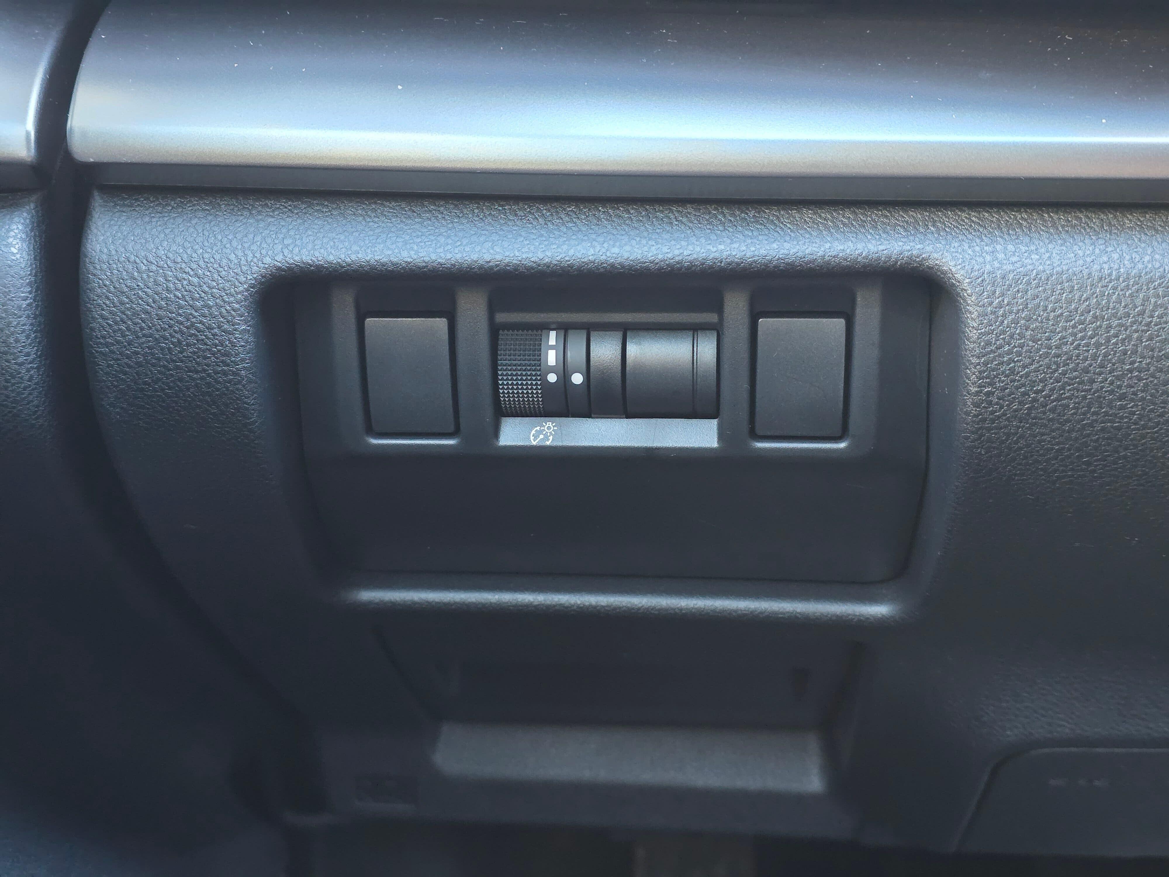 Used 2024 Crystal Black Silica Subaru Base image 17