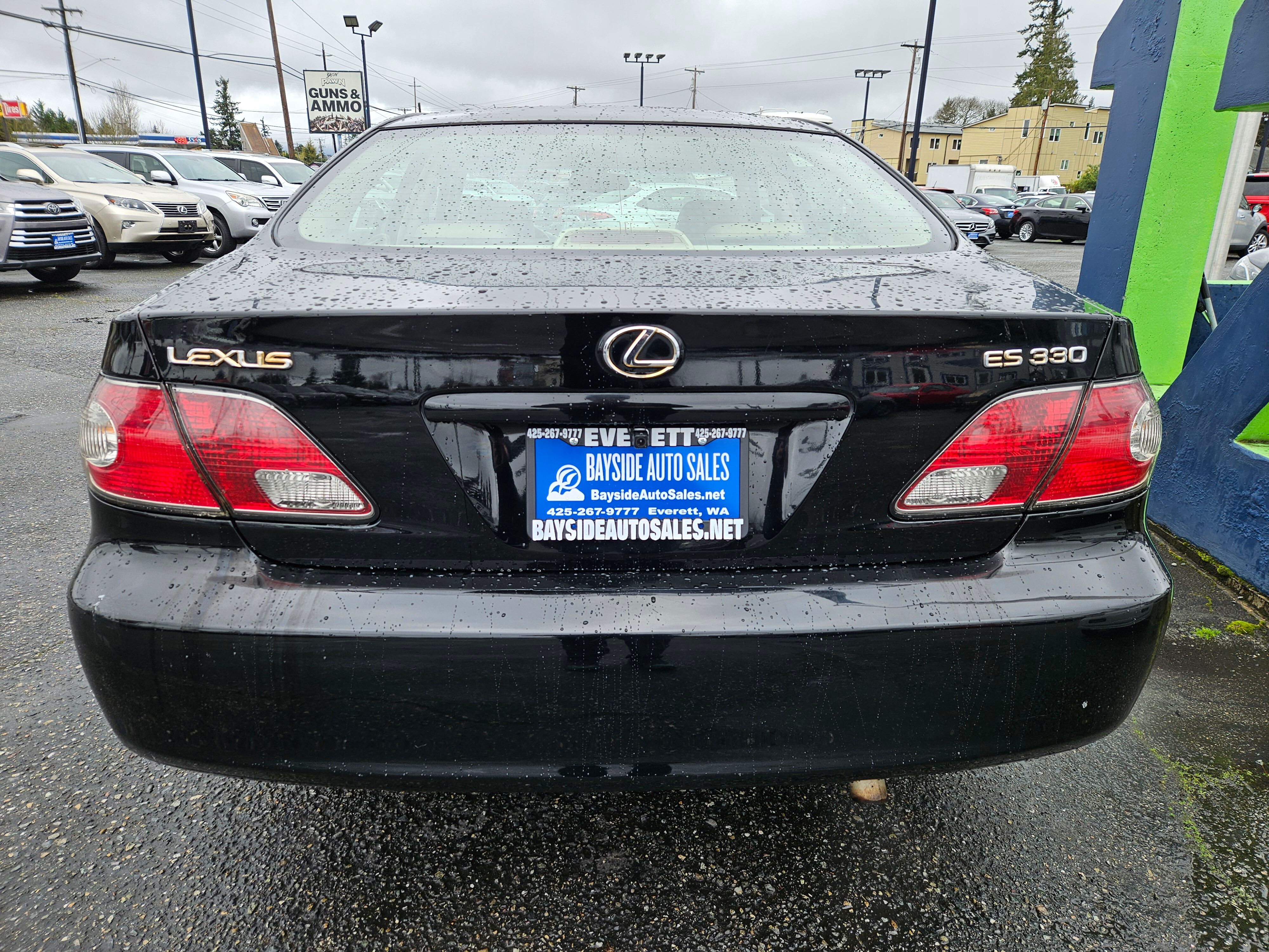 View vehicle photo 4