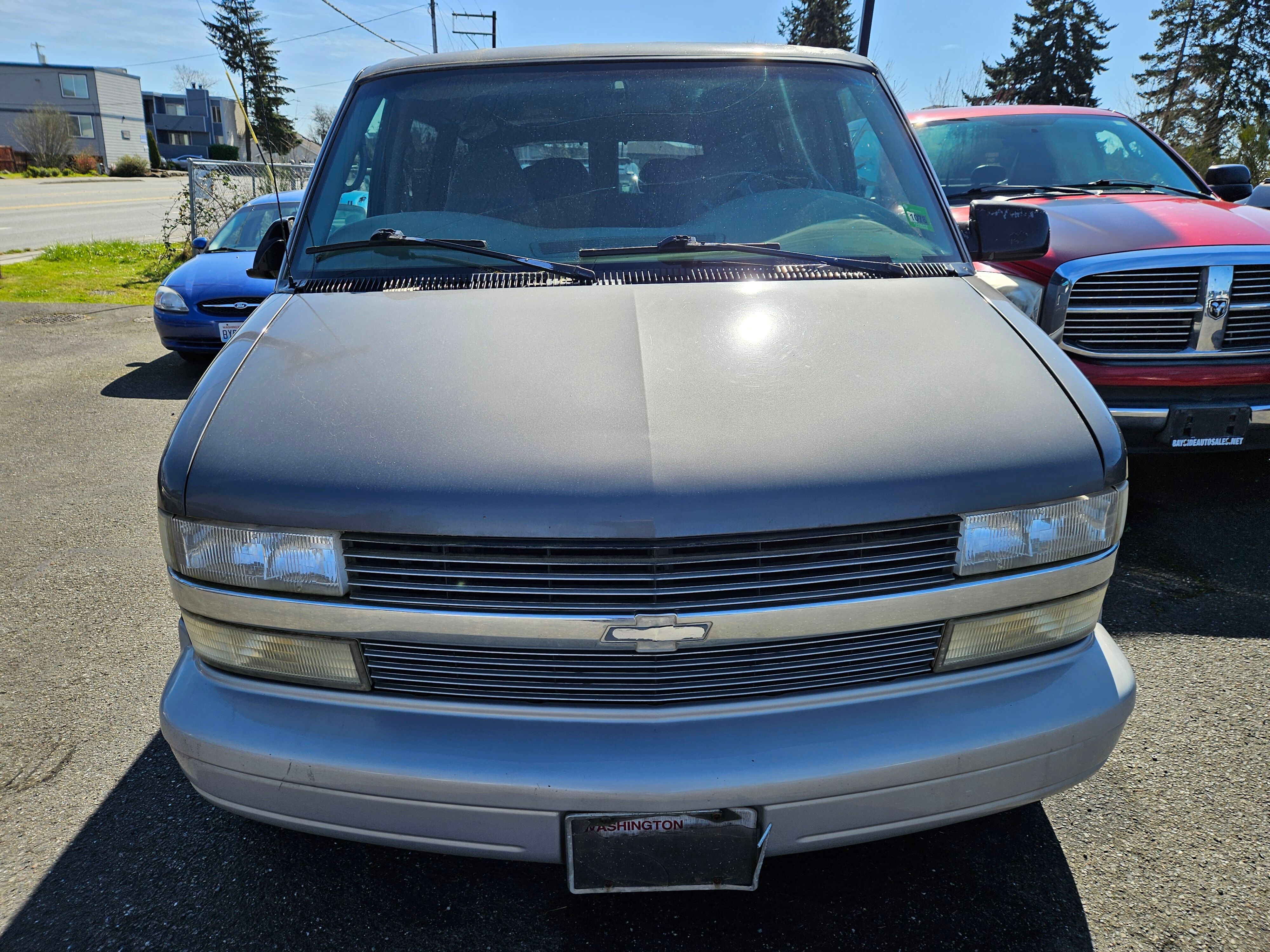 View vehicle photo 5