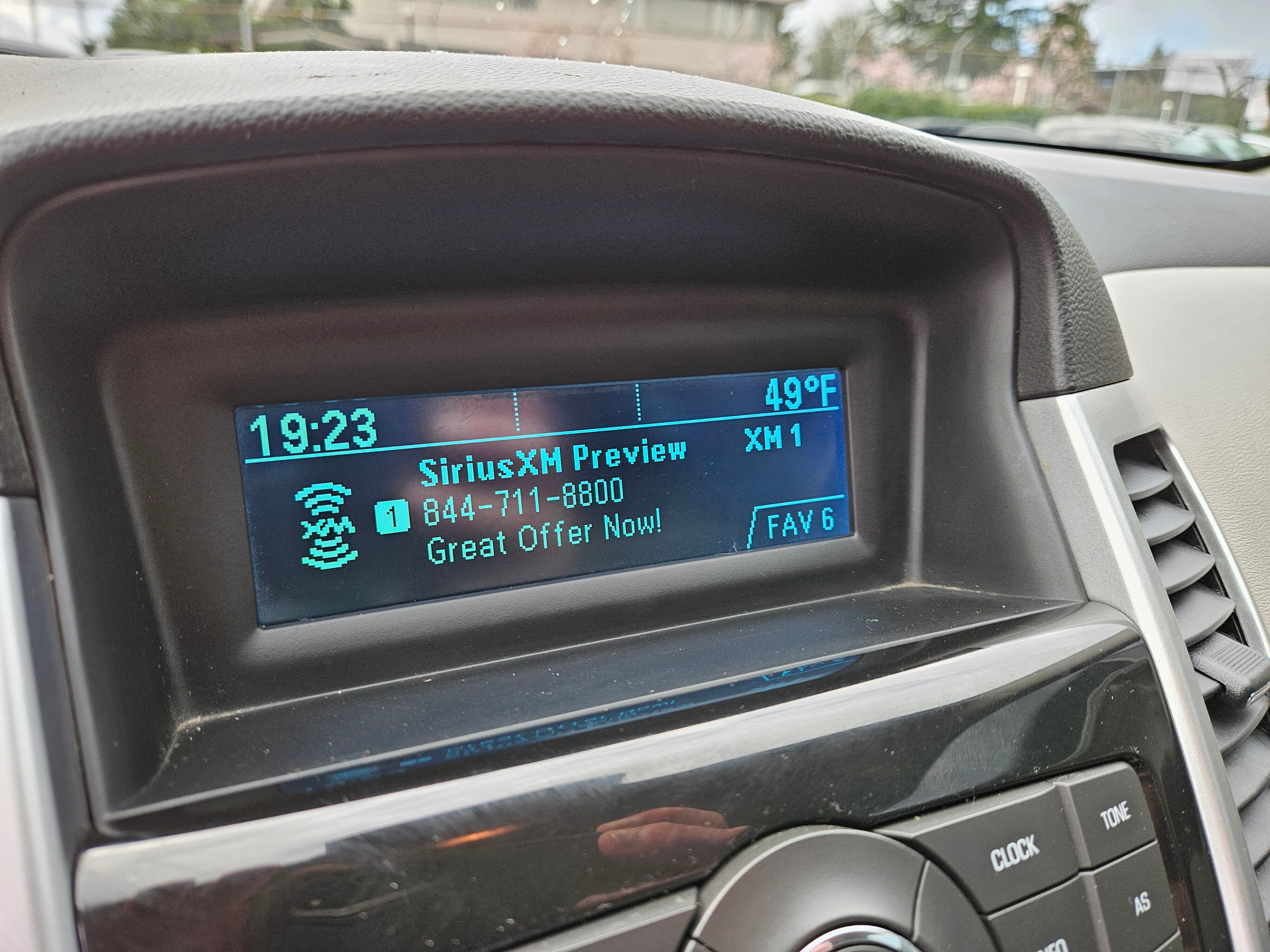 View vehicle photo 3