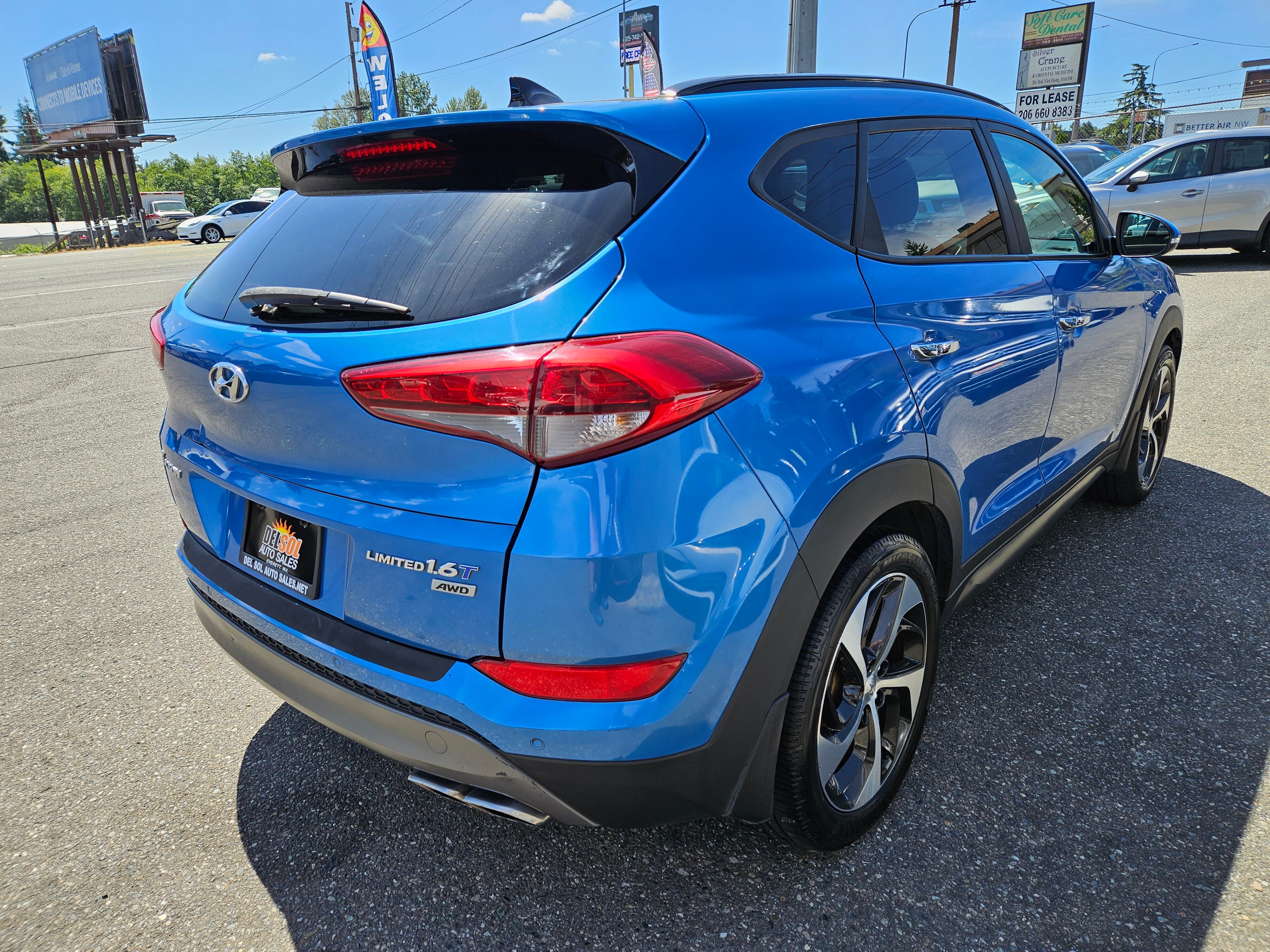 View vehicle photo 4