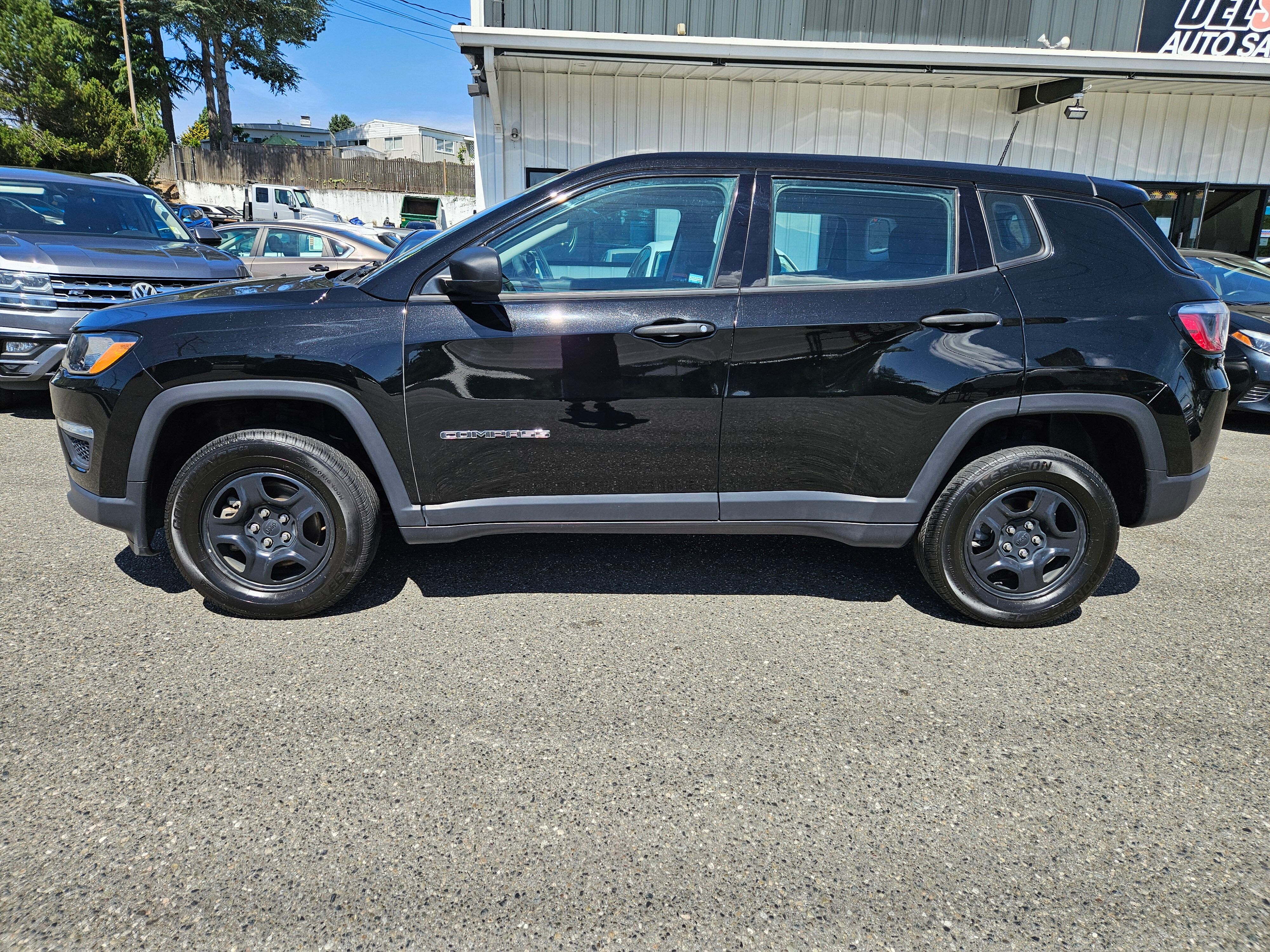 View vehicle photo 2