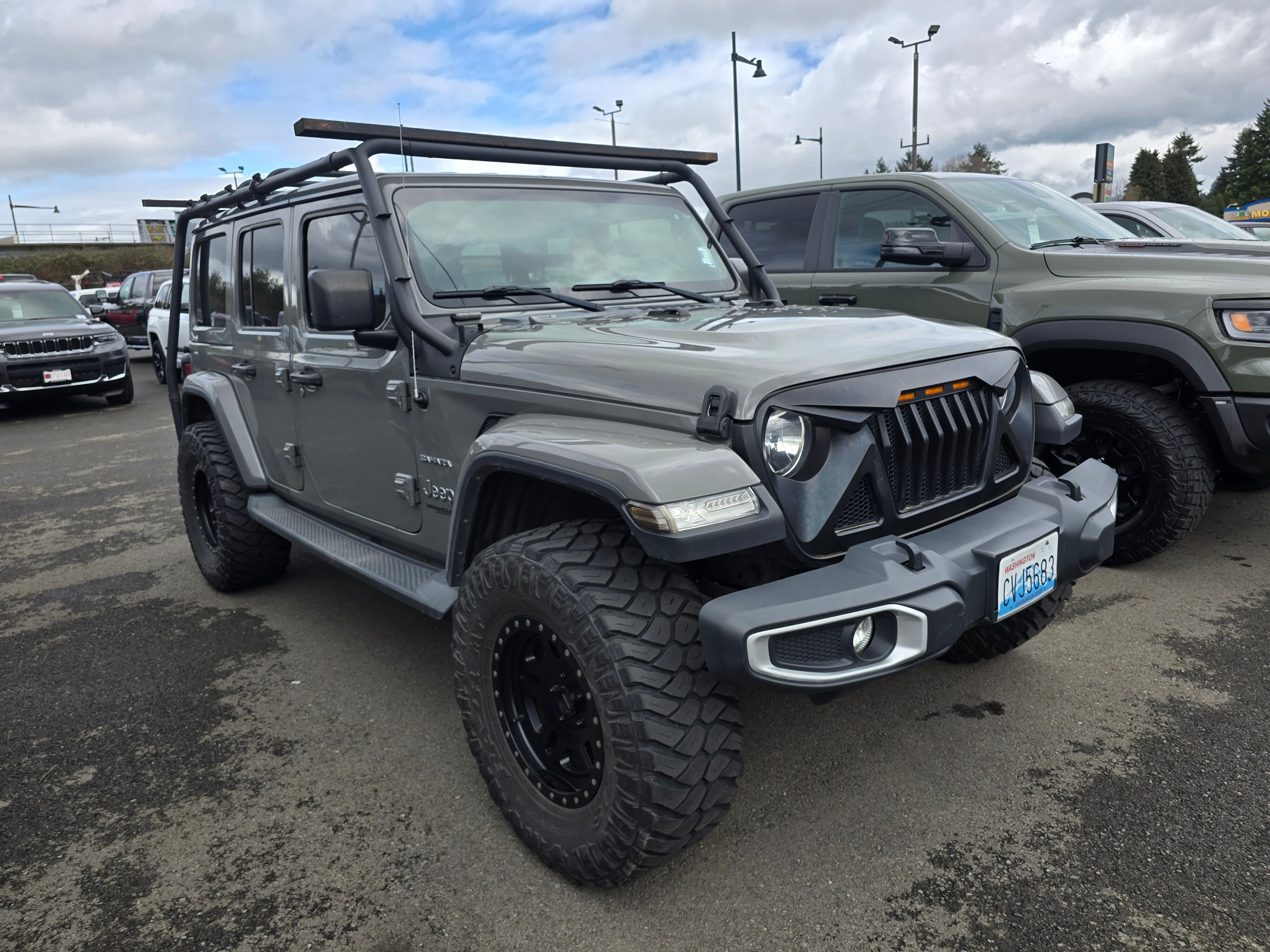 View vehicle photo 2